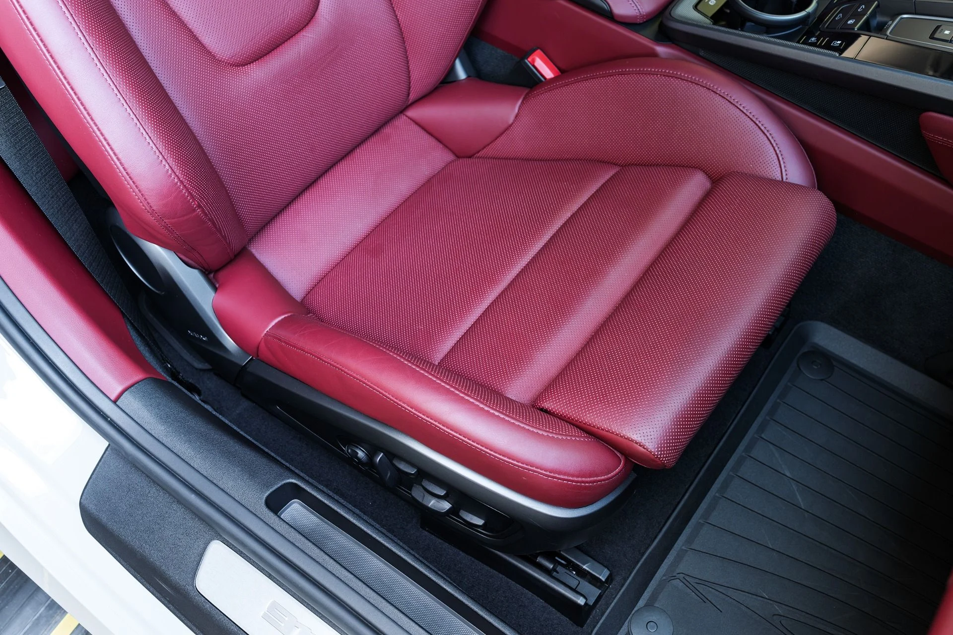 mph038_1227521375_Used_2024_Porsche_911_Carrera_4_S_1790639566_00b76f3d1c