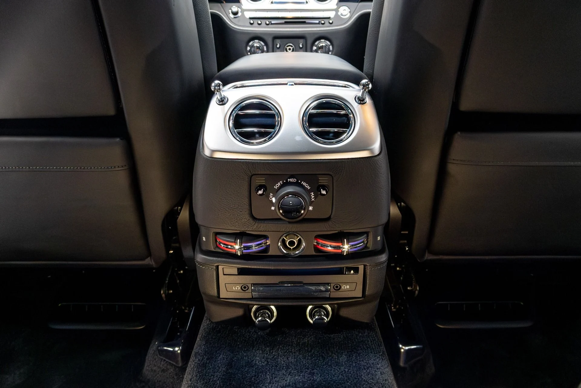 mph038_1247628990_Used_2016_Rolls_Royce_Ghost_1775019332_90a715650c