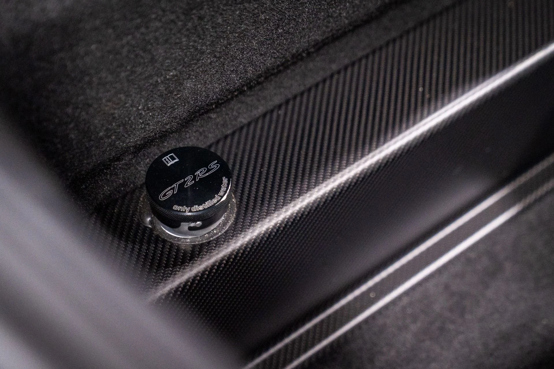 mph038_1261633361_Used_2018_Porsche_911_GT_2_RS_Weissach_Pack_Mag_Wheels_1770226707_a2039cc62c