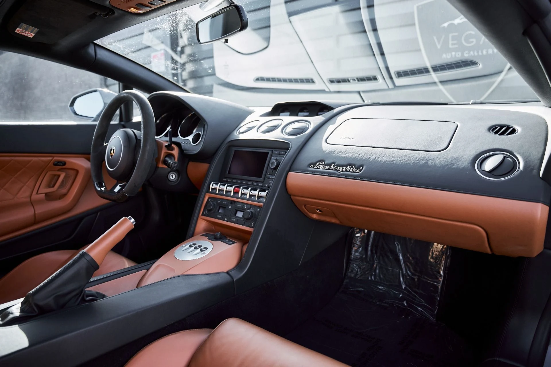 mph038_1261954168_Used_2013_Lamborghini_Gallardo_LP_550_2_1769827022_4a0bdce8c9