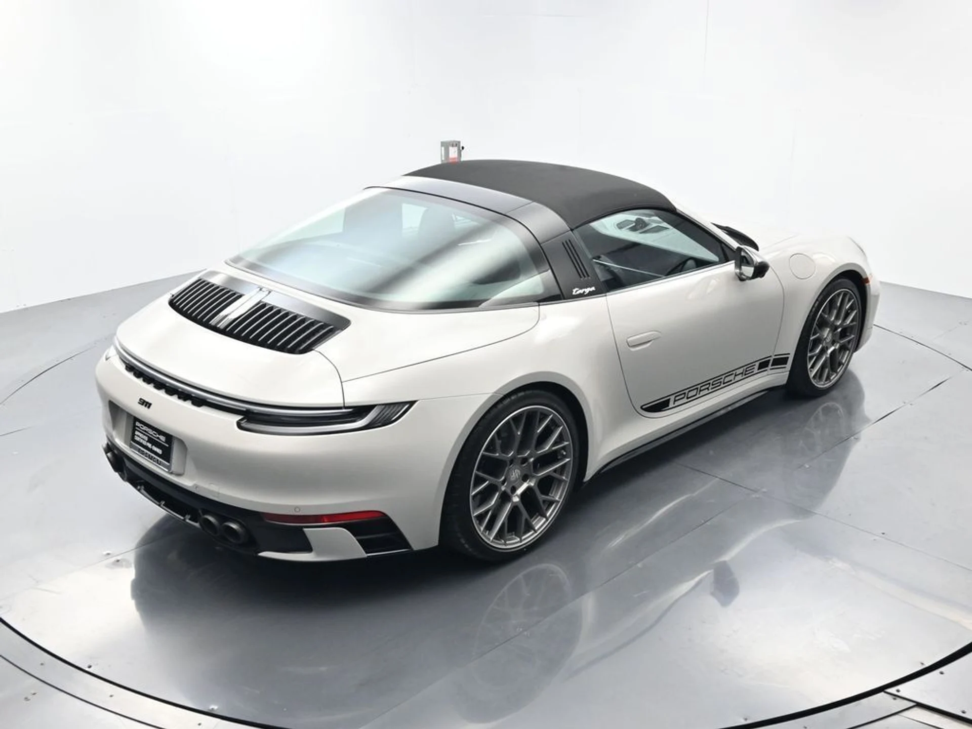 mph038_126467587_62a587b405b3ab0c3886fd8f8493e51e_6d2b4f8988