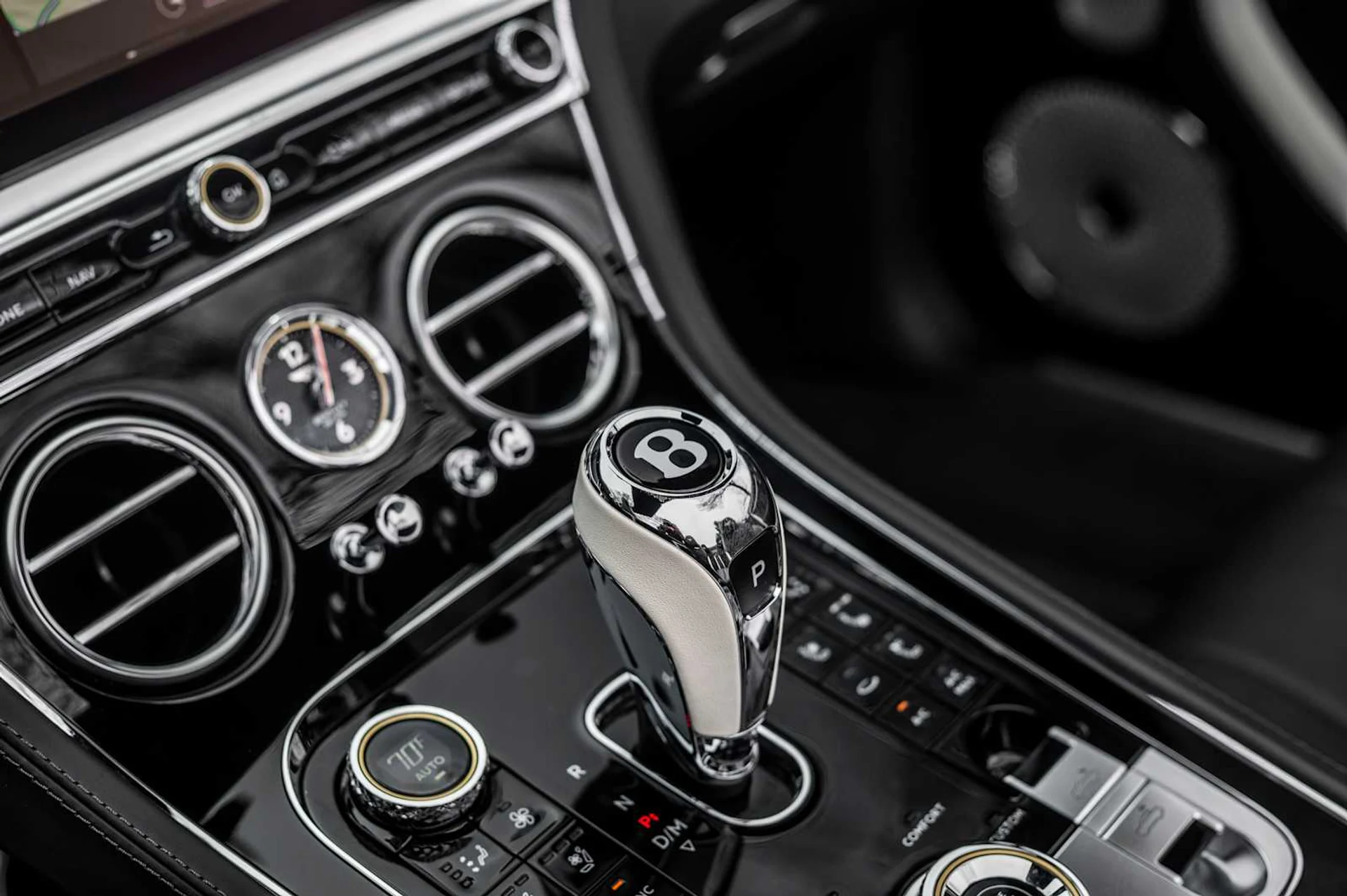 mph038_1274405178_024e05f7bb87eca52d00cc9213a49736x_cd5db29107