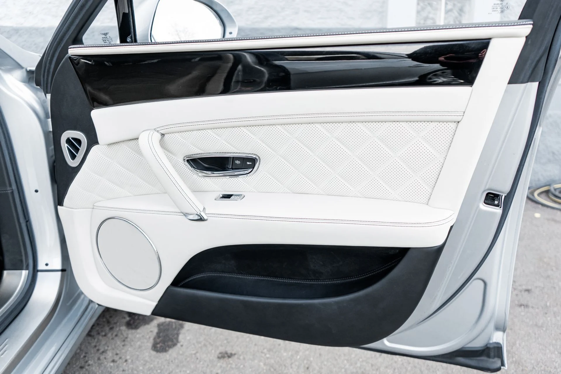 mph038_128718830_31b35710_6745_4a6c_8df6_6a7c648abc6f_205581b6c2