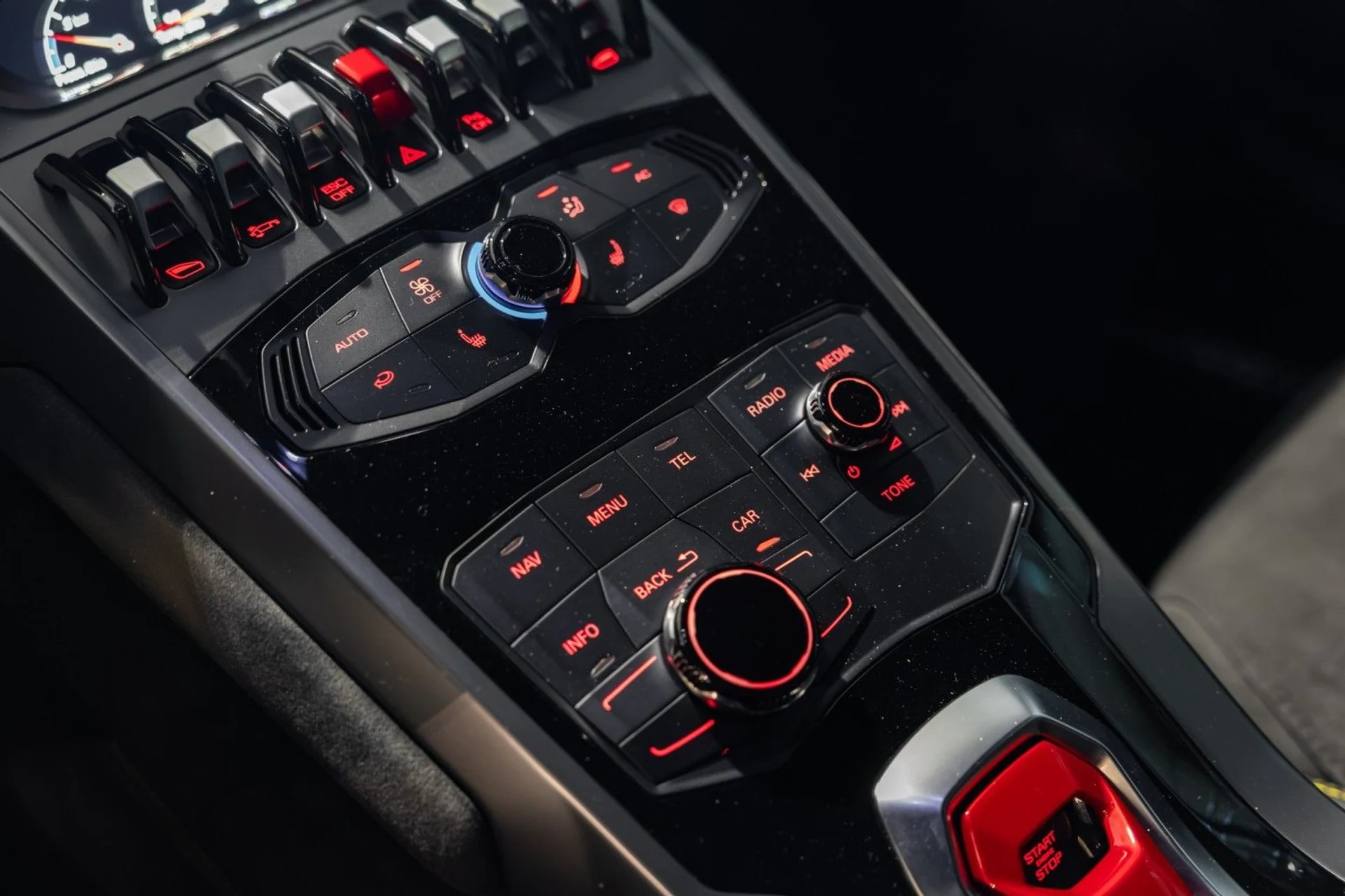 mph038_1287305075_Bg_2ec76edcf6