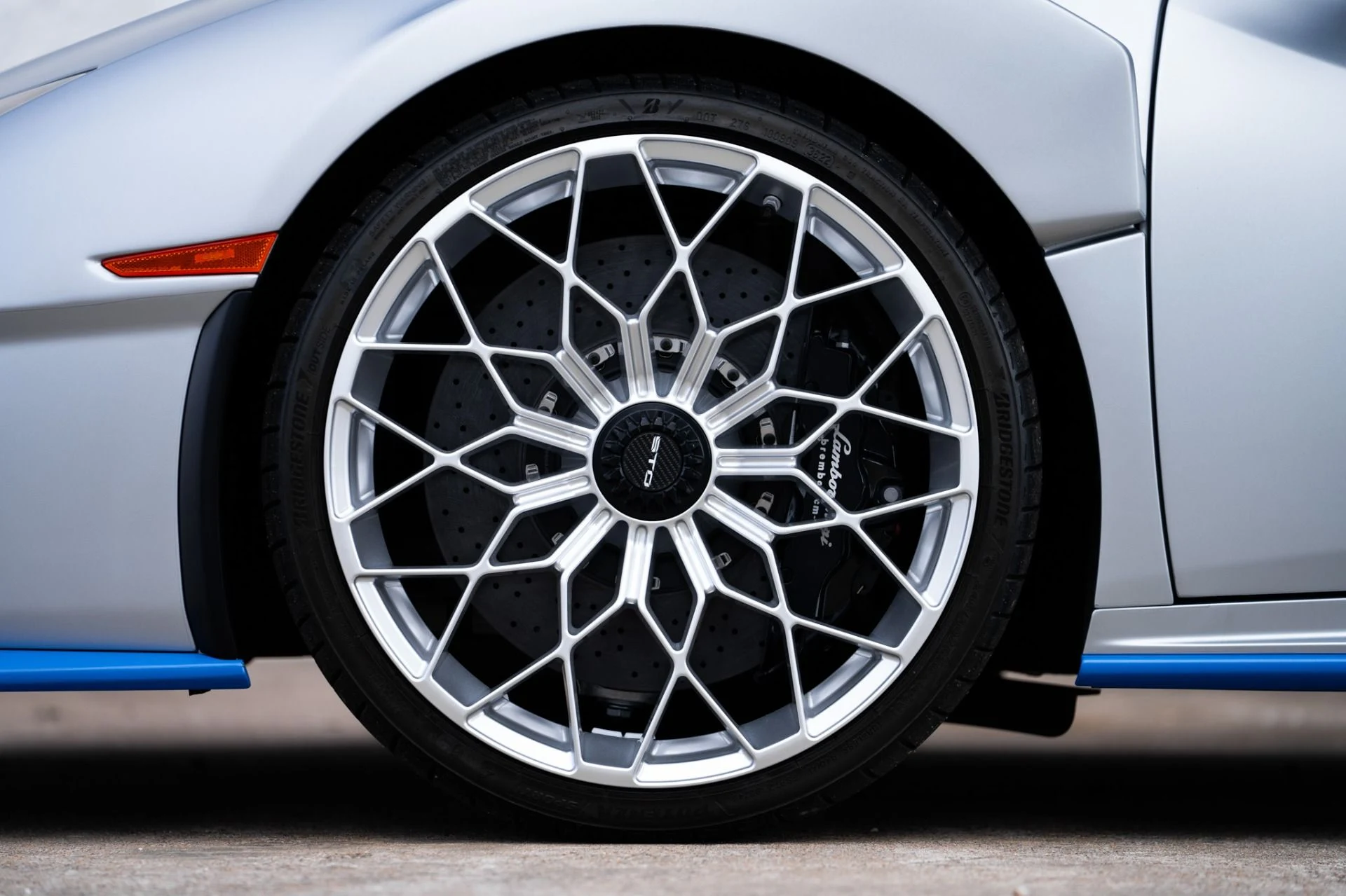 mph038_1288243518_Used_2023_Lamborghini_Huracan_STO_1768246736_70dcab29ed