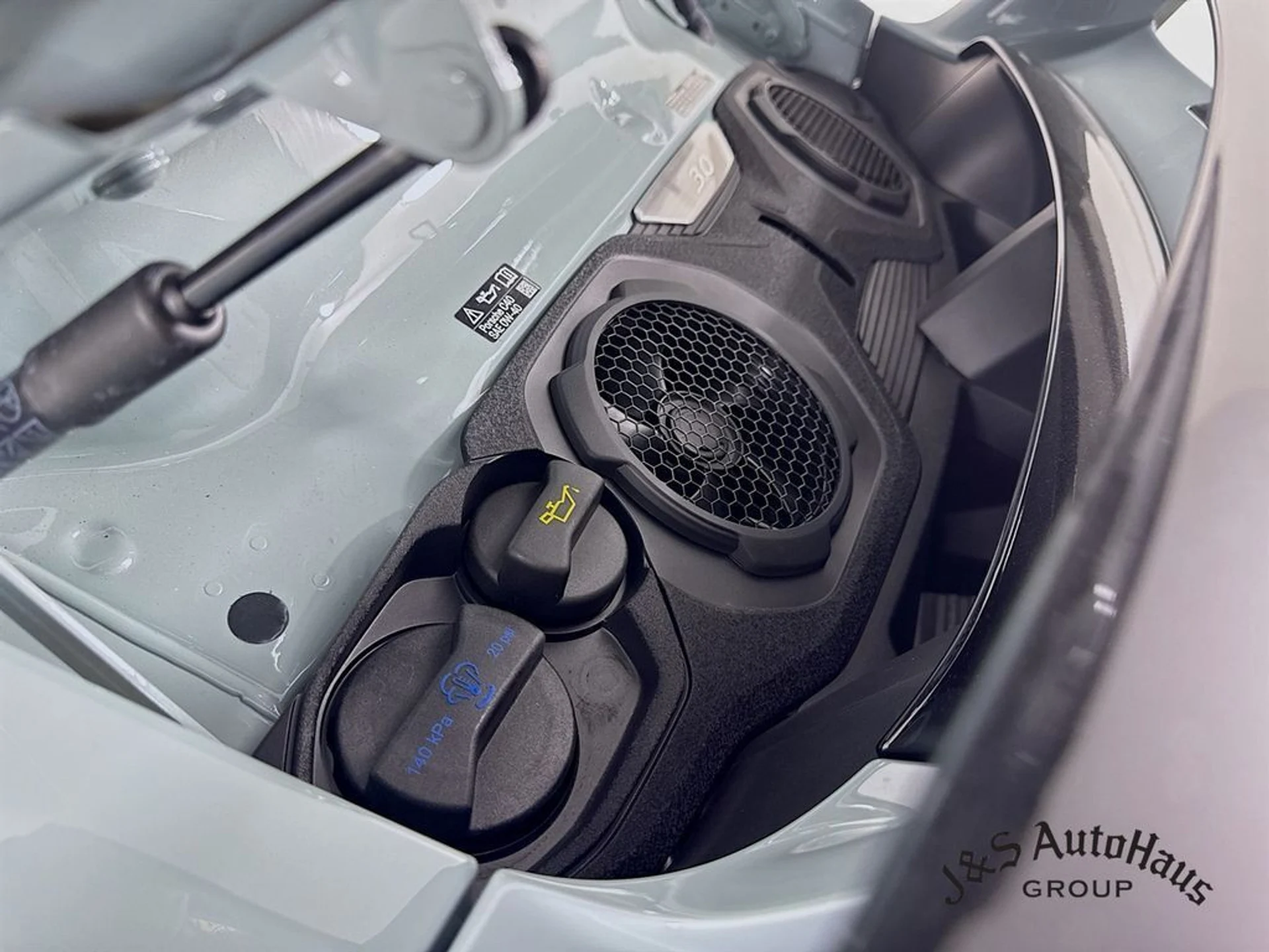 mph038_1294964316_9q94lbdwyyks0ni9o7k2ixazbr8s_7200a075f7