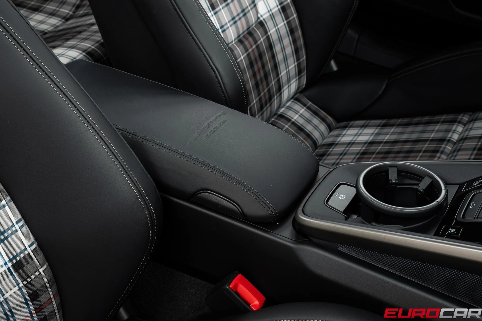 mph038_1312648879_image_39_4b782eedd4