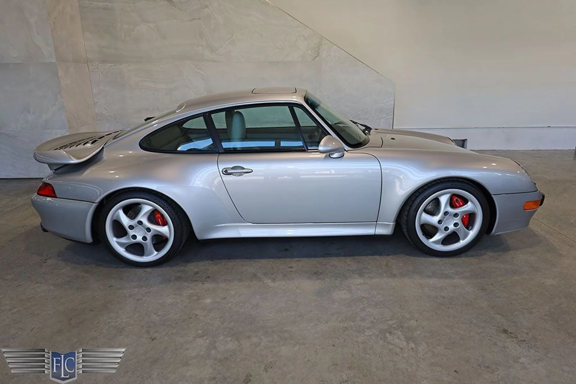 mph038_1331982088_used_1997_porsche_911_carrera_2drcarreraturbocoupe_9689_22597412_39_1024_ff595d8ddd