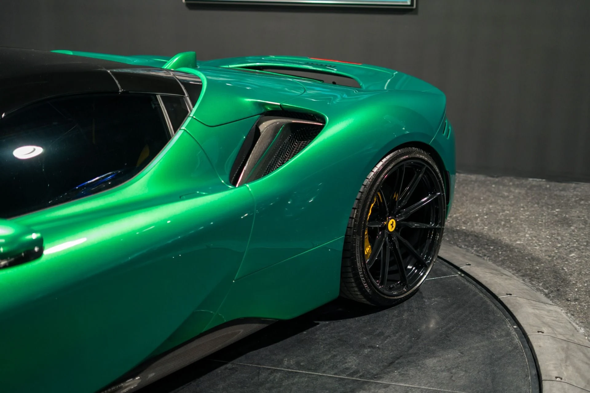mph038_1348609448_Used_2024_Ferrari_SF_90_Spider_Extra_Campionario_Green_Jewel_711842_MSRP_1784911188_05446be9fd