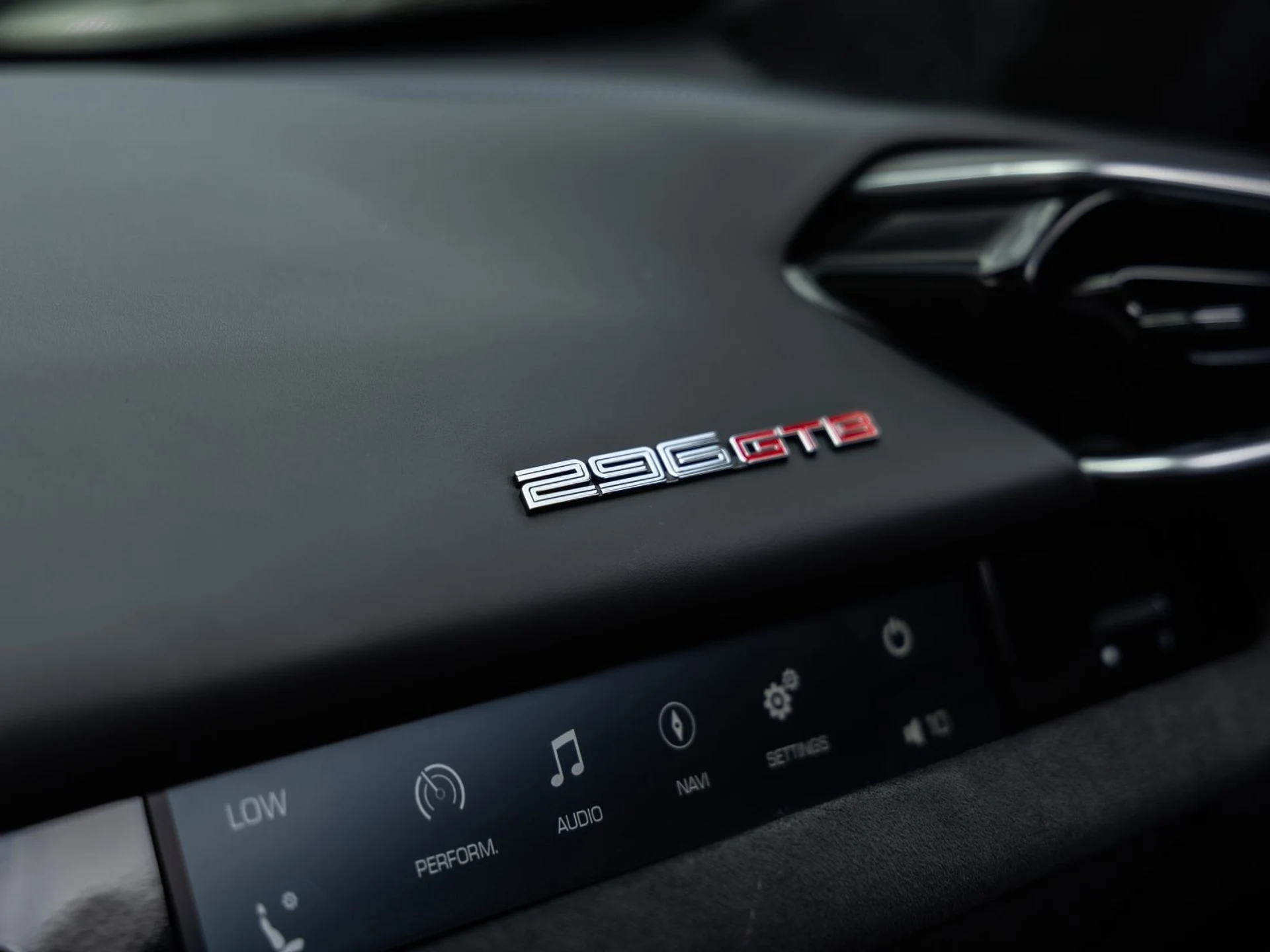 mph038_135887156_39_7a2d2a2aaf