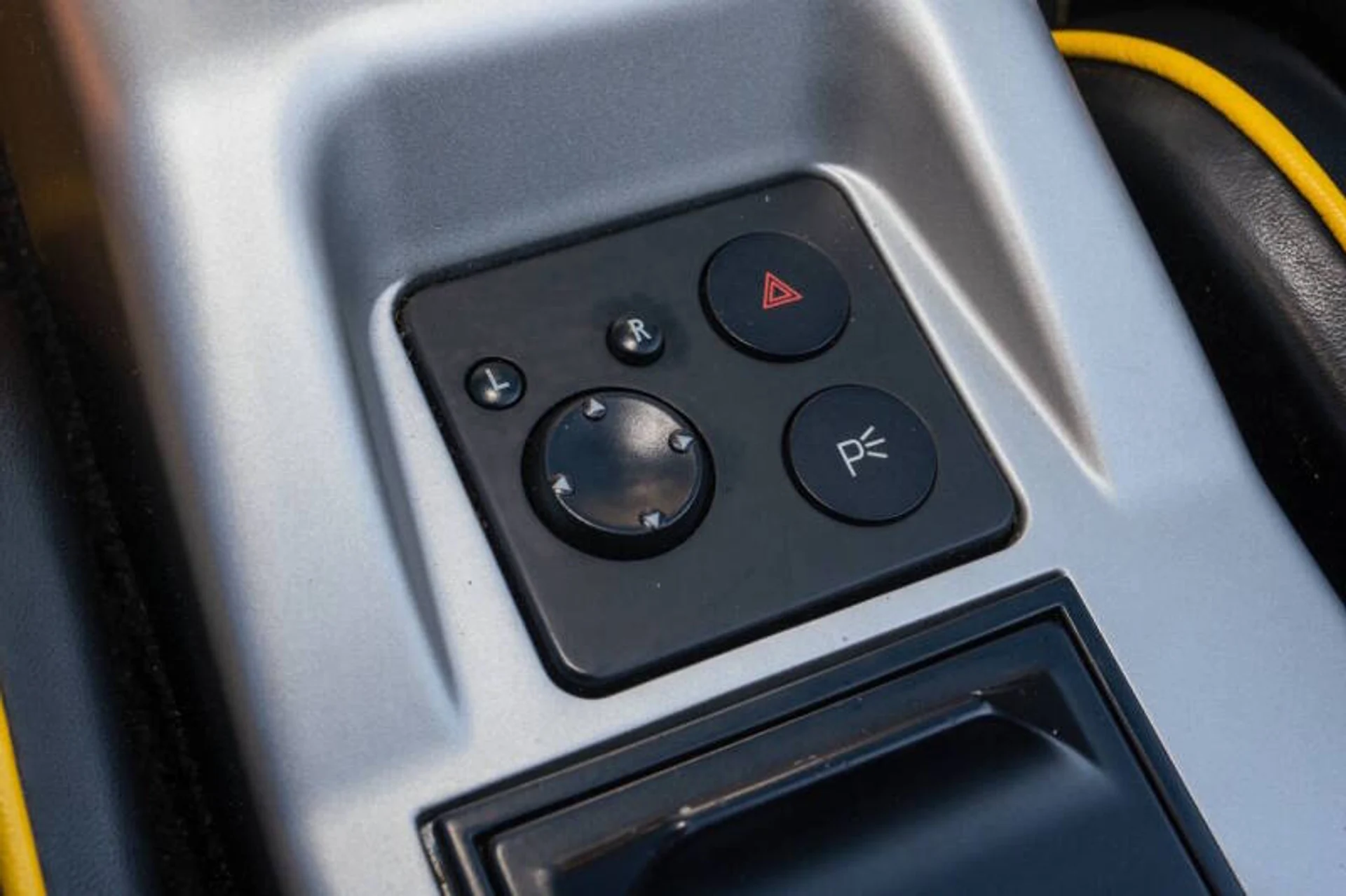 mph038_1358892193_2002_ferrari_360_spider_base_2dr_convertible_820cf42ccd