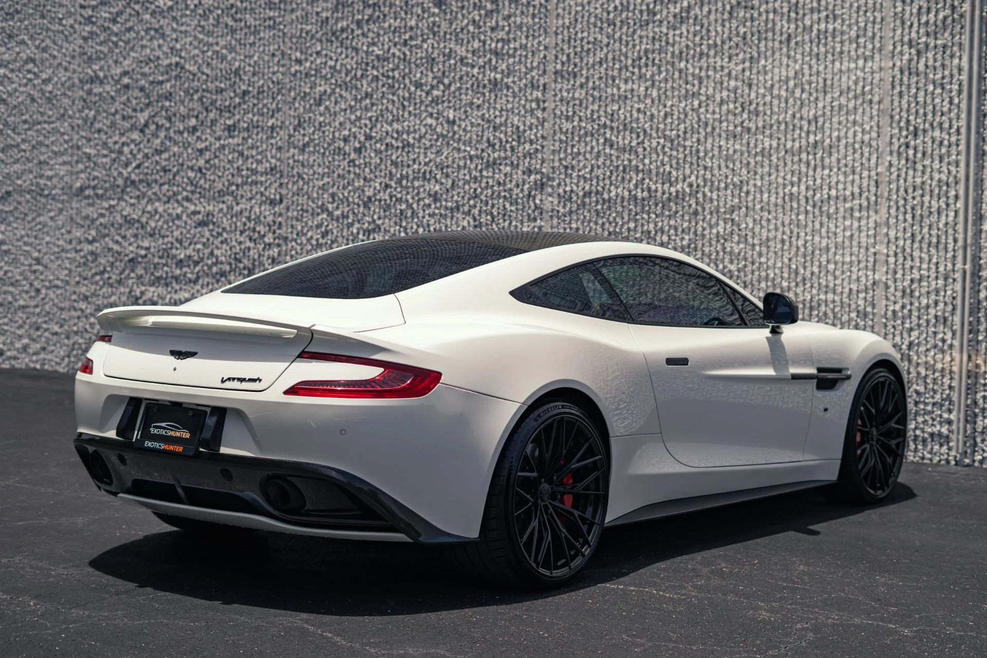 mph038_1361839059_Used_2015_Aston_Martin_Vanquish_Carbon_White_Tasteful_Upgrades_1784056520_104a6effee
