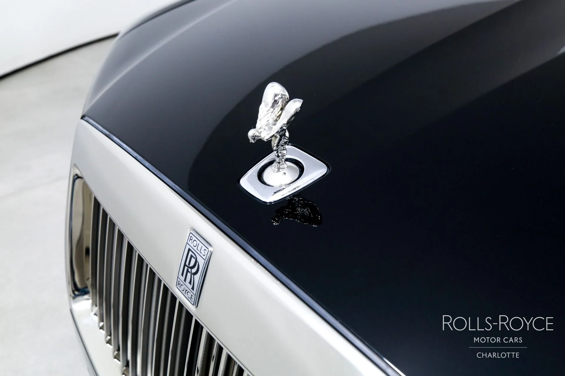 mph038_1363338284_Used_2022_Rolls_Royce_Ghost_1786637312_c8091eb8f6