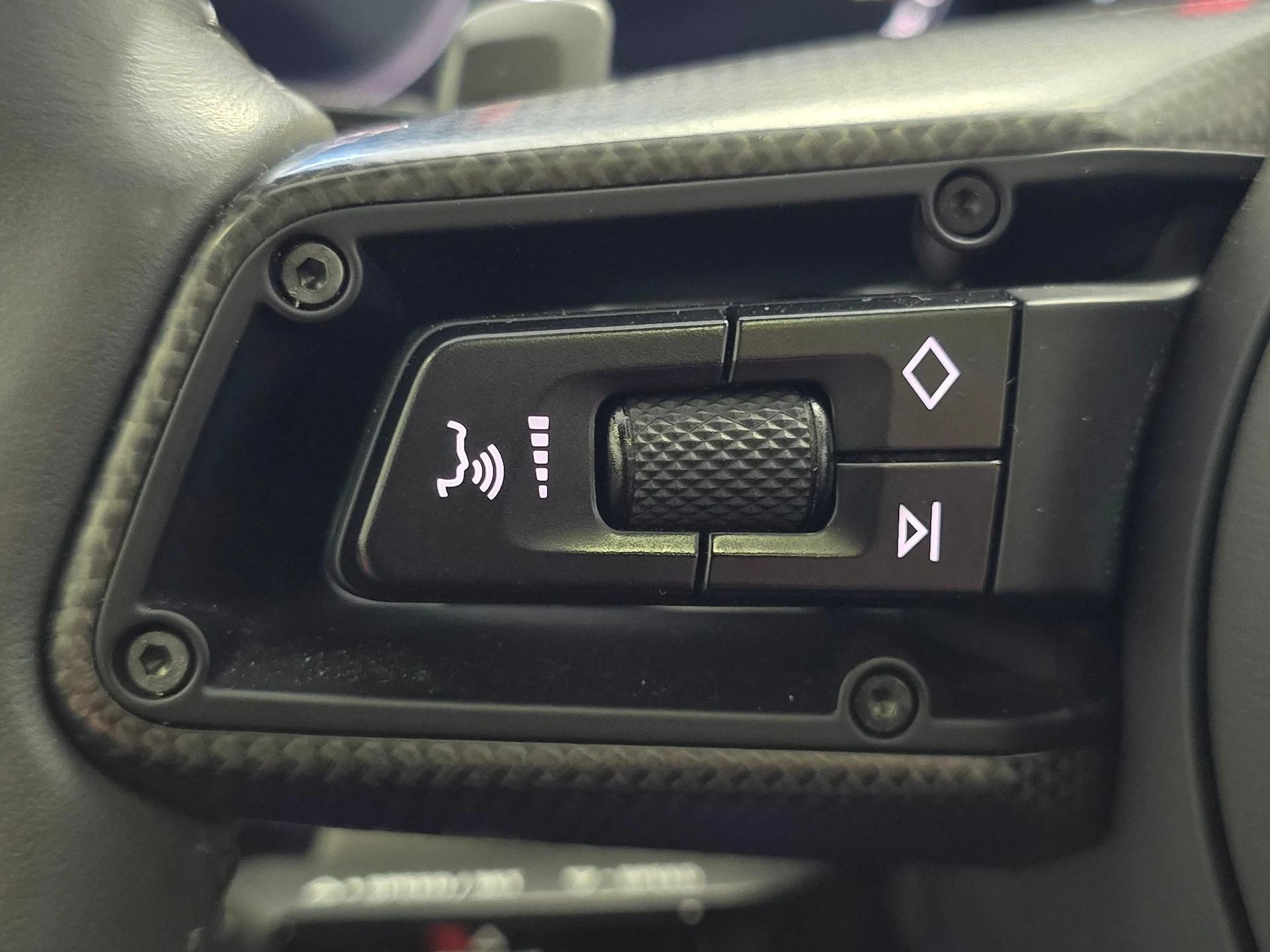 mph038_136485024_1612a571e7dd73c53ab07c39f43836b8x_976fceb901