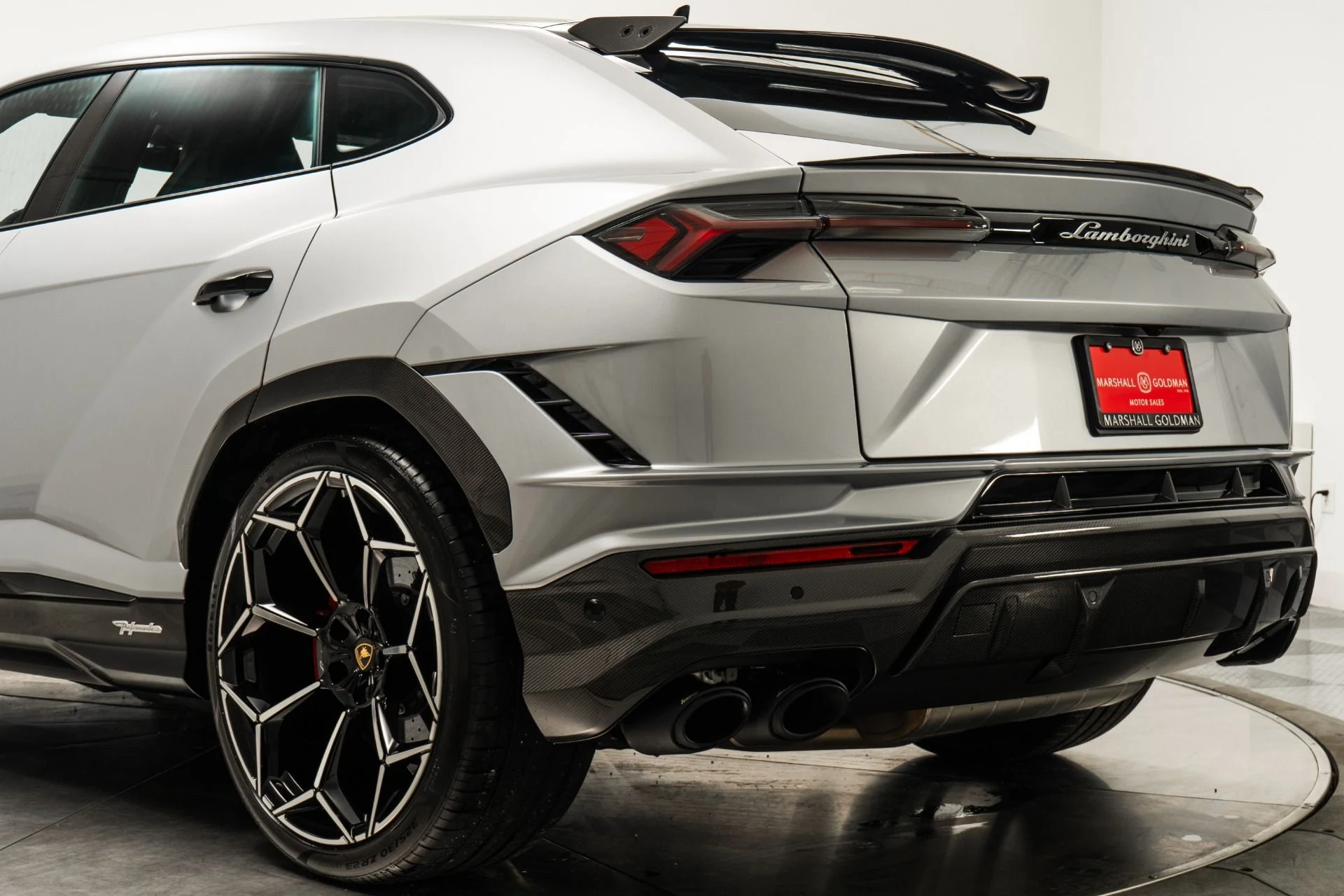 mph038_1378764929_Used_2024_Lamborghini_Urus_Performante_657_Hp_ADAS_package_Carbon_Fiber_Trim_1768936745_86a7d058f4