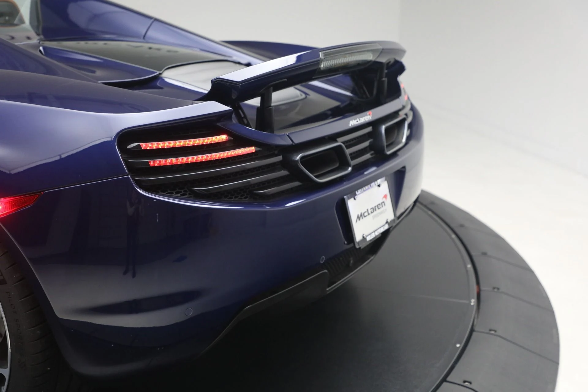 mph038_1382548490_Used_2013_Mc_Laren_MP_4_12_C_Spider_b9c2e09386