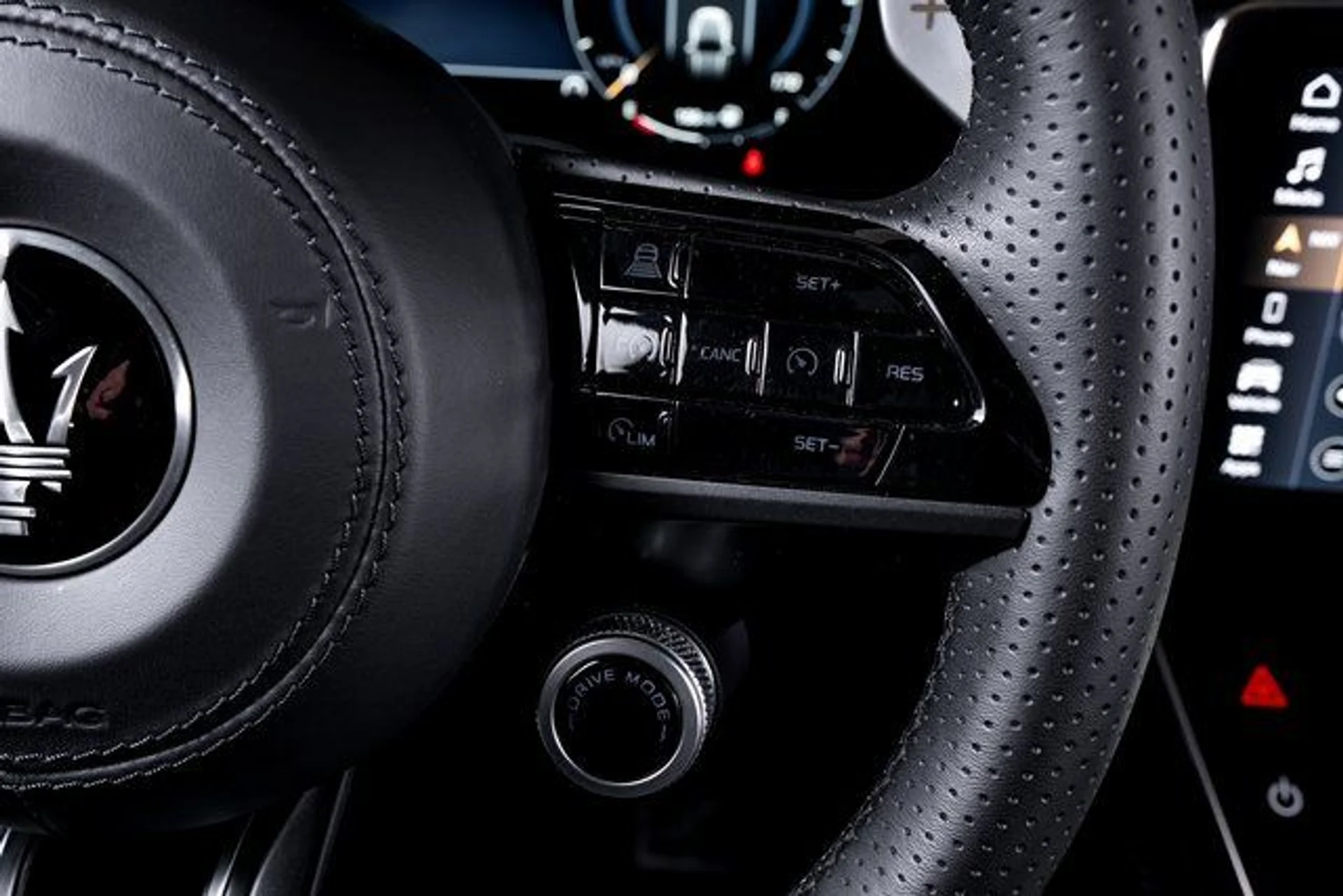 mph038_1411902818_5b722ec17678288cf333ded4f6dd7842x_a97c2152e3