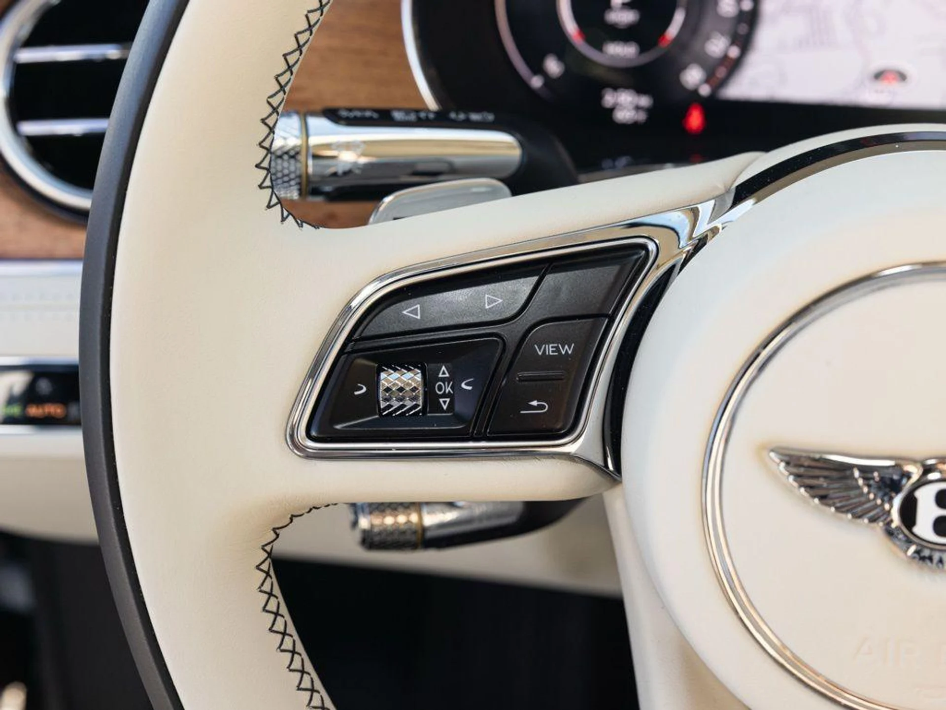 mph038_1413748667_499141765_69a452f90431bab765b4b41a_36df43b994