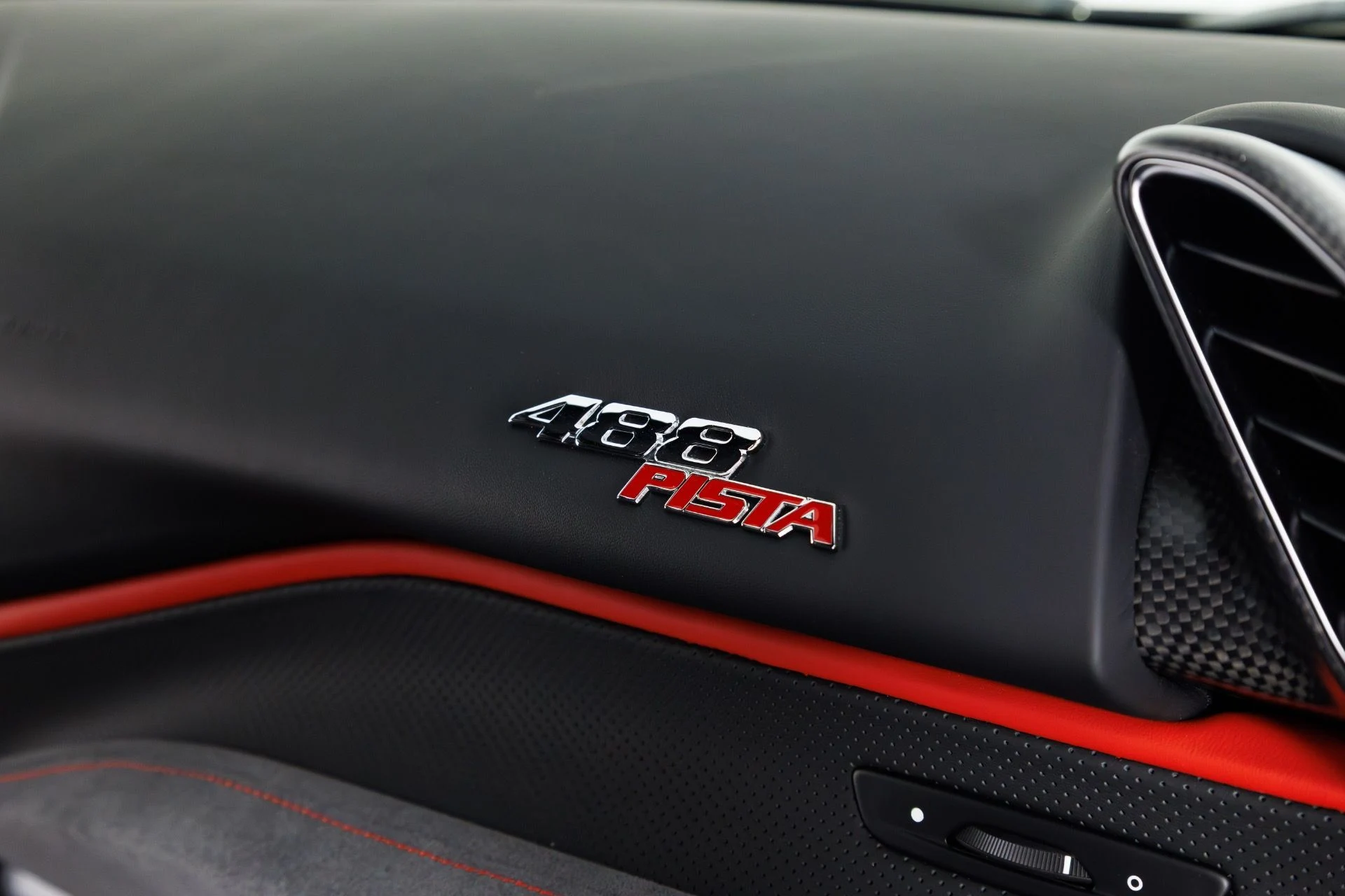 mph038_1422219881_Used_2019_Ferrari_488_Pista_1772733819_33ae8bf724