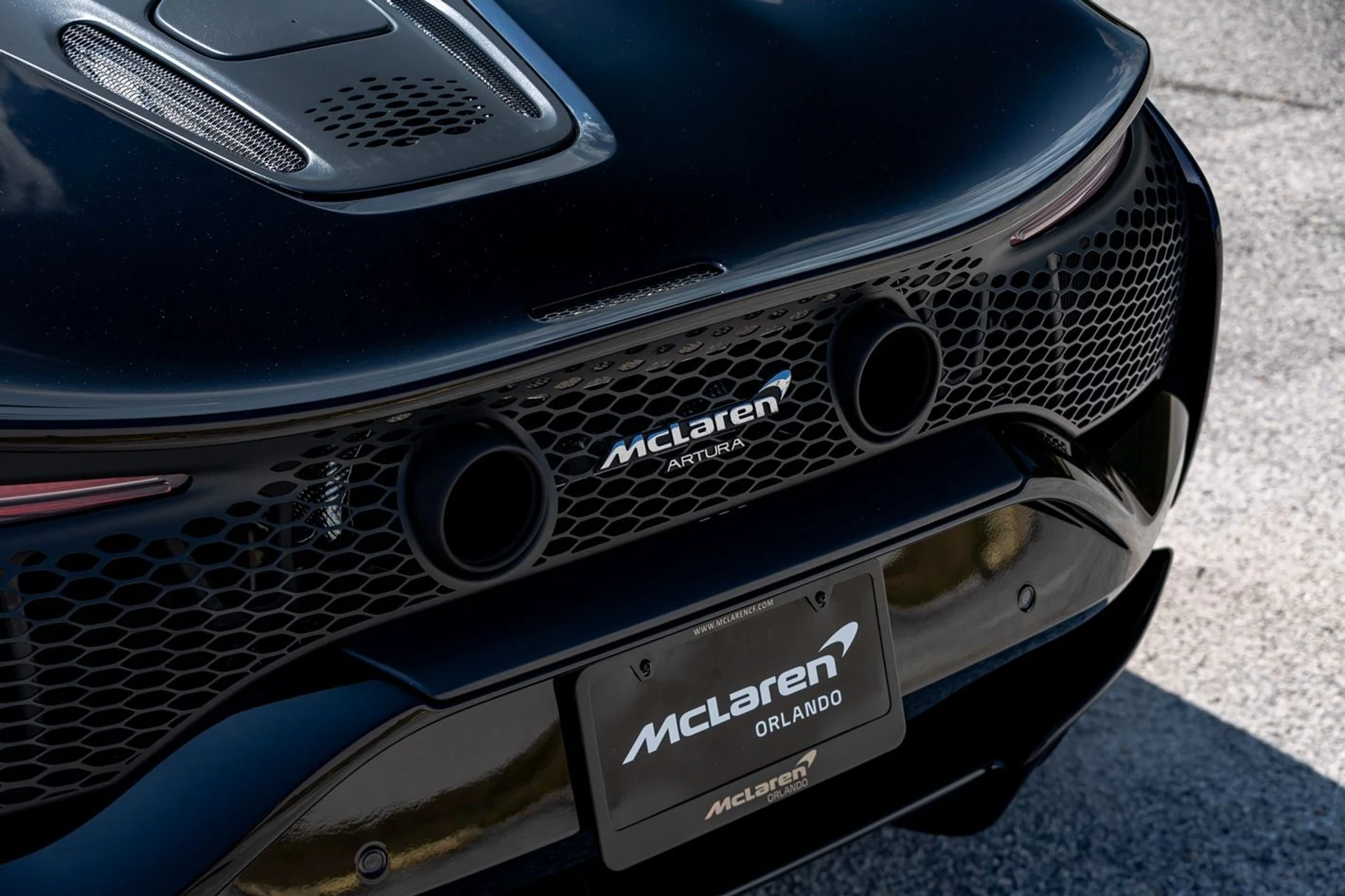 mph038_143489000_396_p39_l_51b0f609be