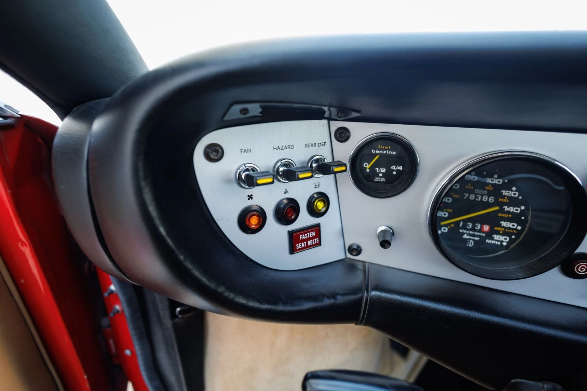 mph038_1436520861_de6f18ab7da15850be2b5857ff351bf7x_c2ed8c1980