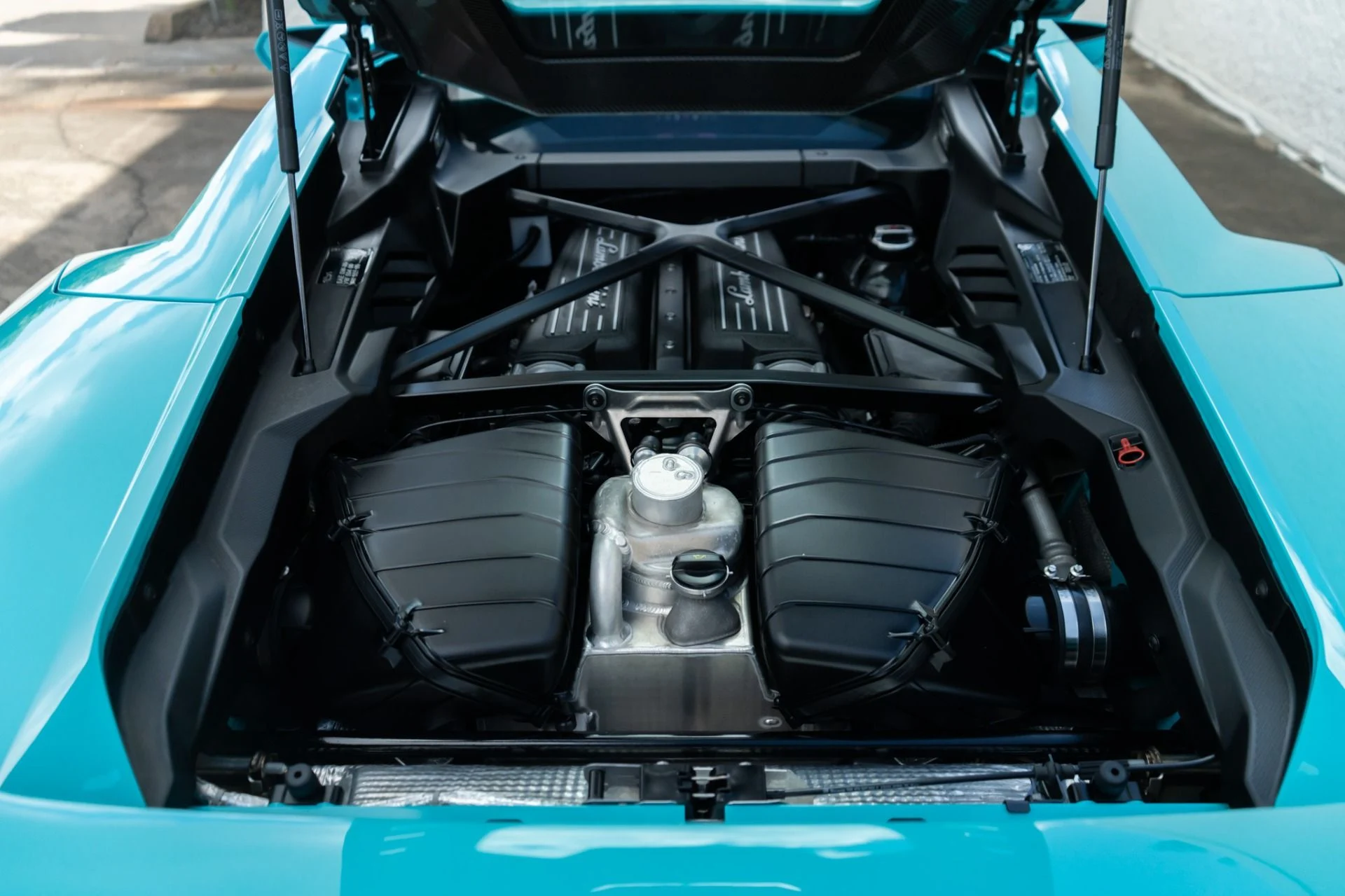 mph038_1442614778_Used_2023_Lamborghini_Huracan_Tecnica_1786574624_9e9a7af9d6