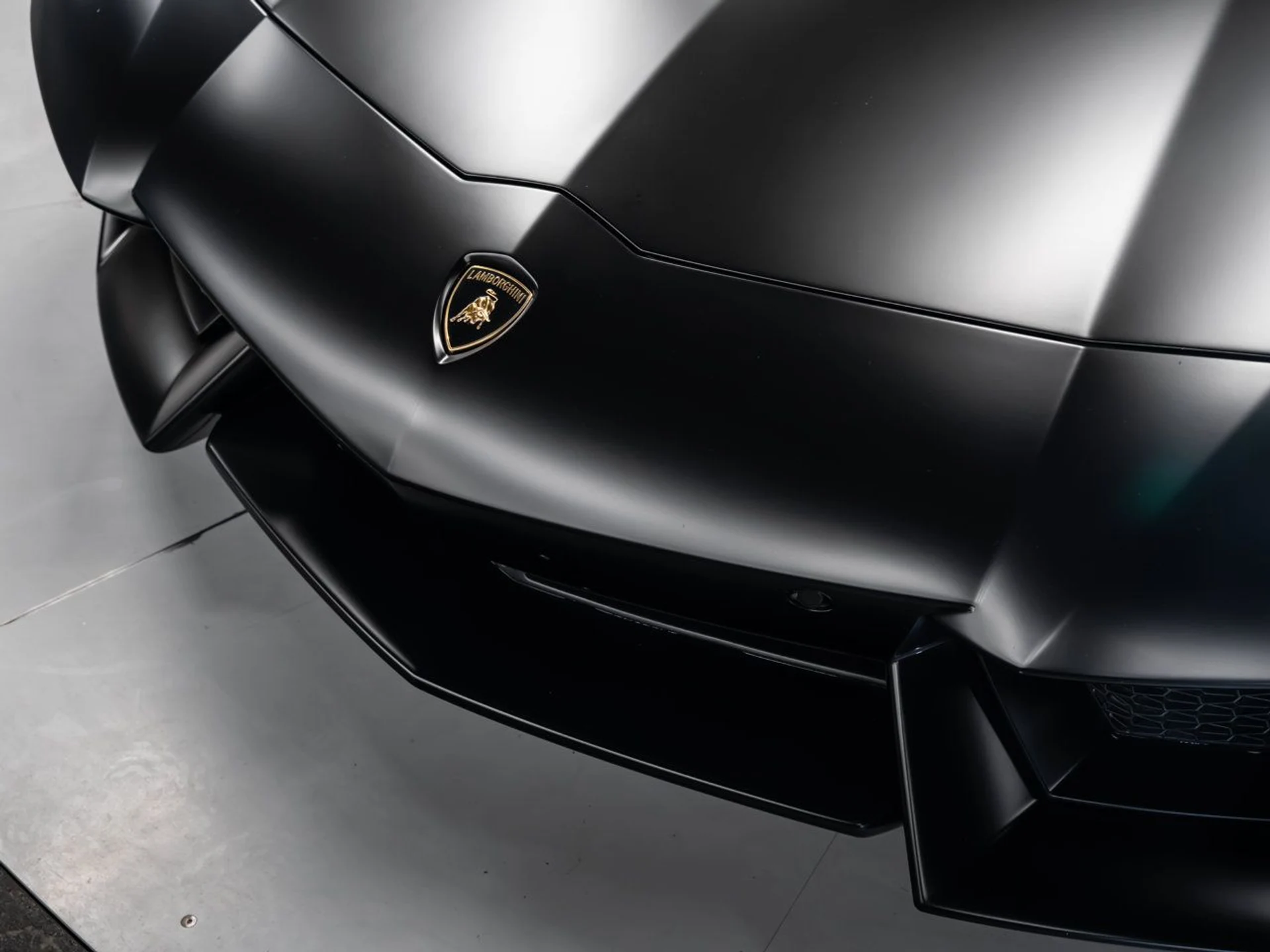 mph038_1458436945_lamborghini_aventador_2017_fa4b676787