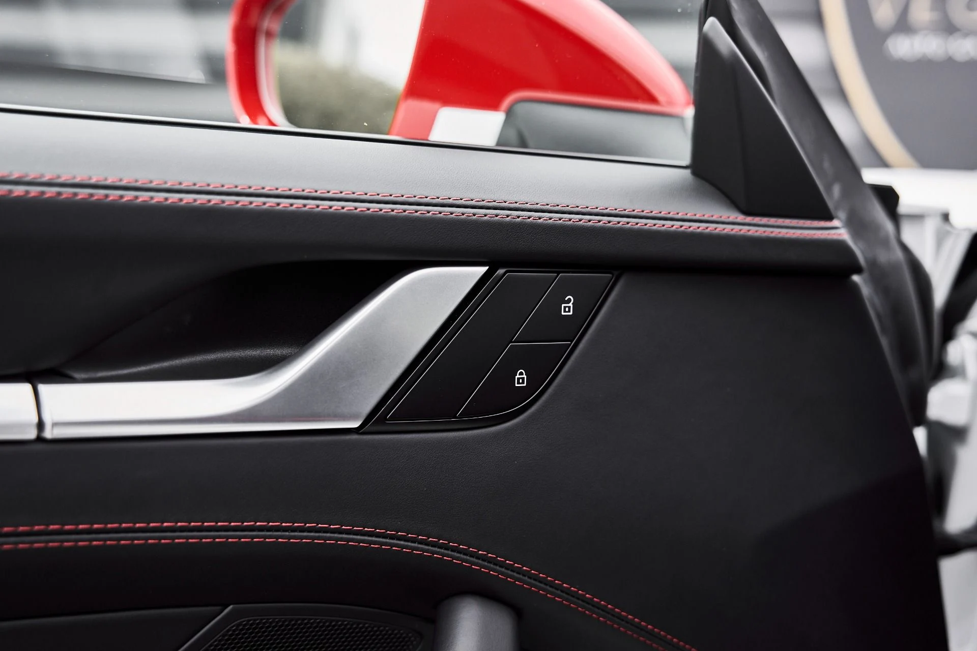 mph038_1461653305_Used_2024_Porsche_911_Turbo_S_1776446275_8fccc97a84