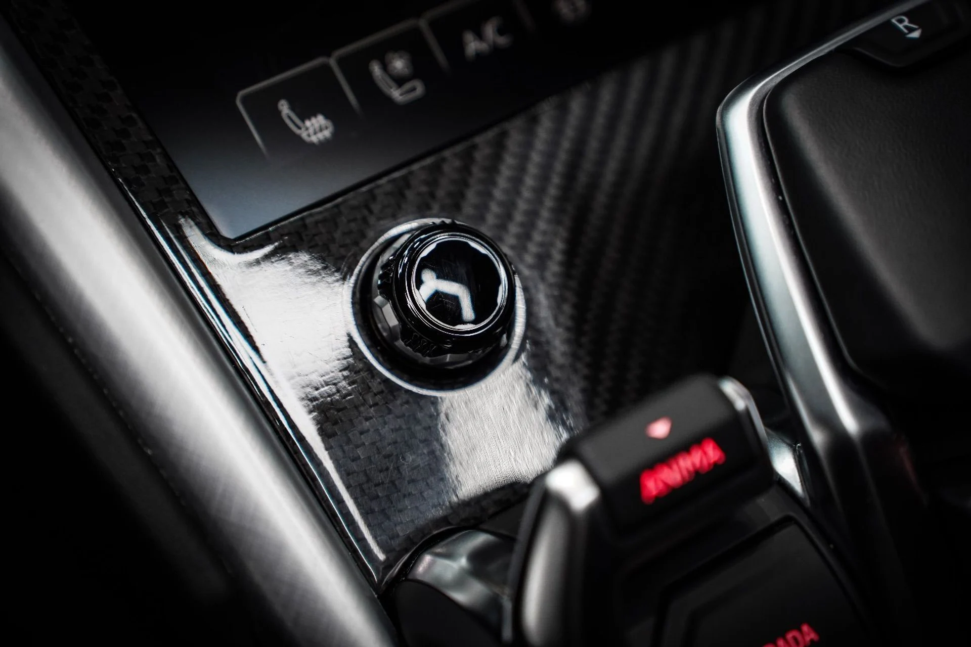 mph038_1463134771_37414663_00150_2020_lamborghini_urus_017_0447ee2856