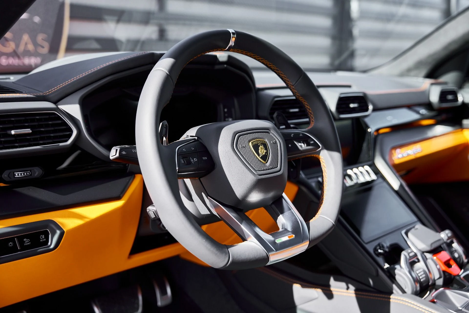 mph038_146599280_Used_2024_Lamborghini_Urus_S_1768961917_3e53f6b045