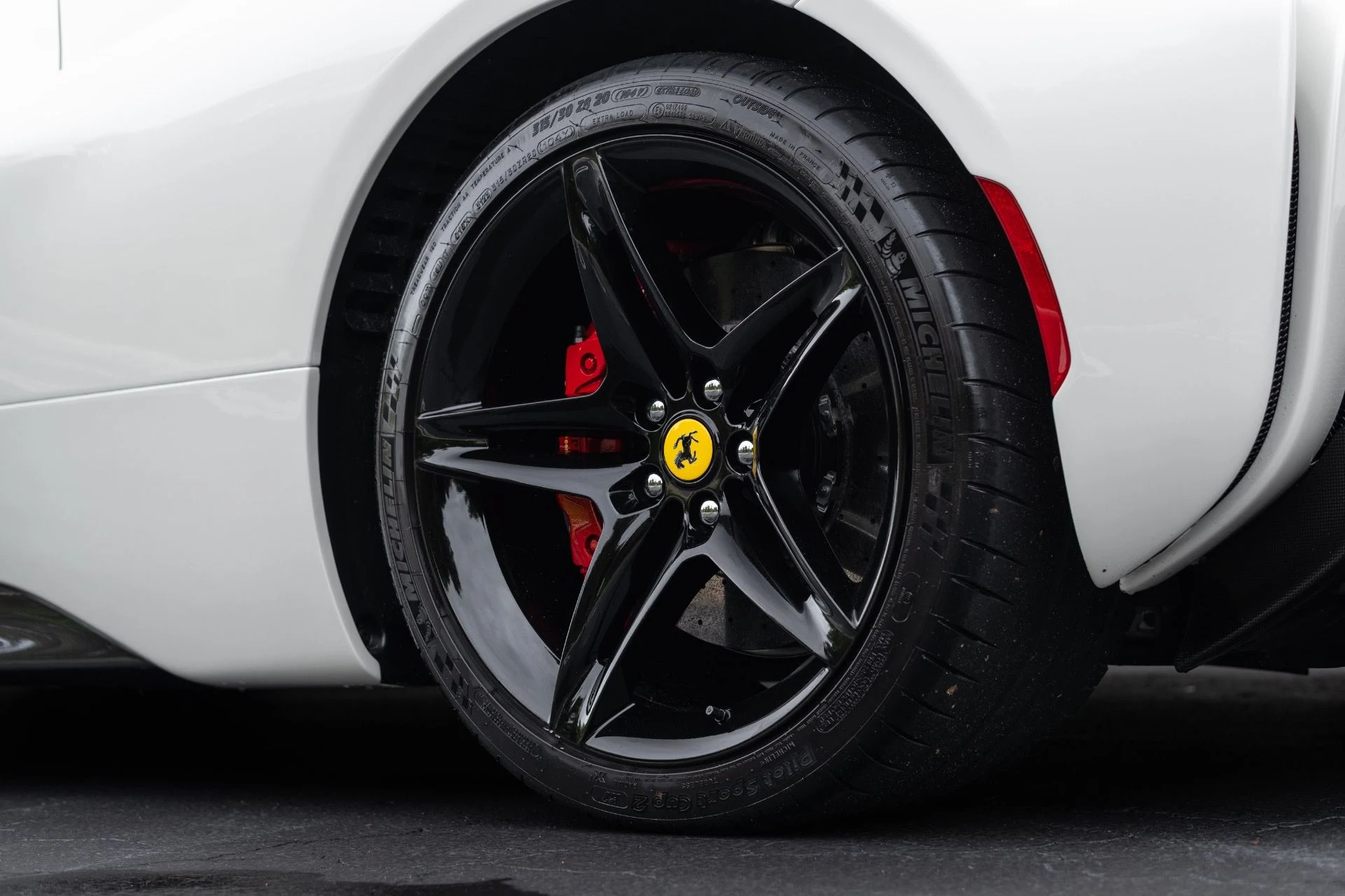 mph038_1471483308_Used_2024_Ferrari_SF_90_Spider_1775624639_7e66b32470