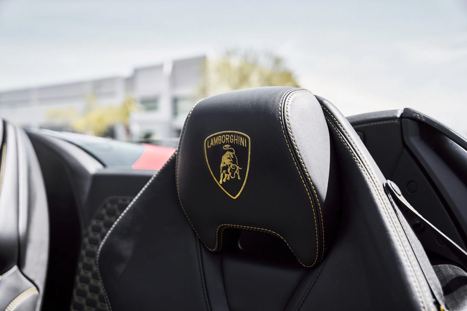 mph038_1482231168_Used_2023_Lamborghini_Huracan_EVO_Base_1776733436_014754d751