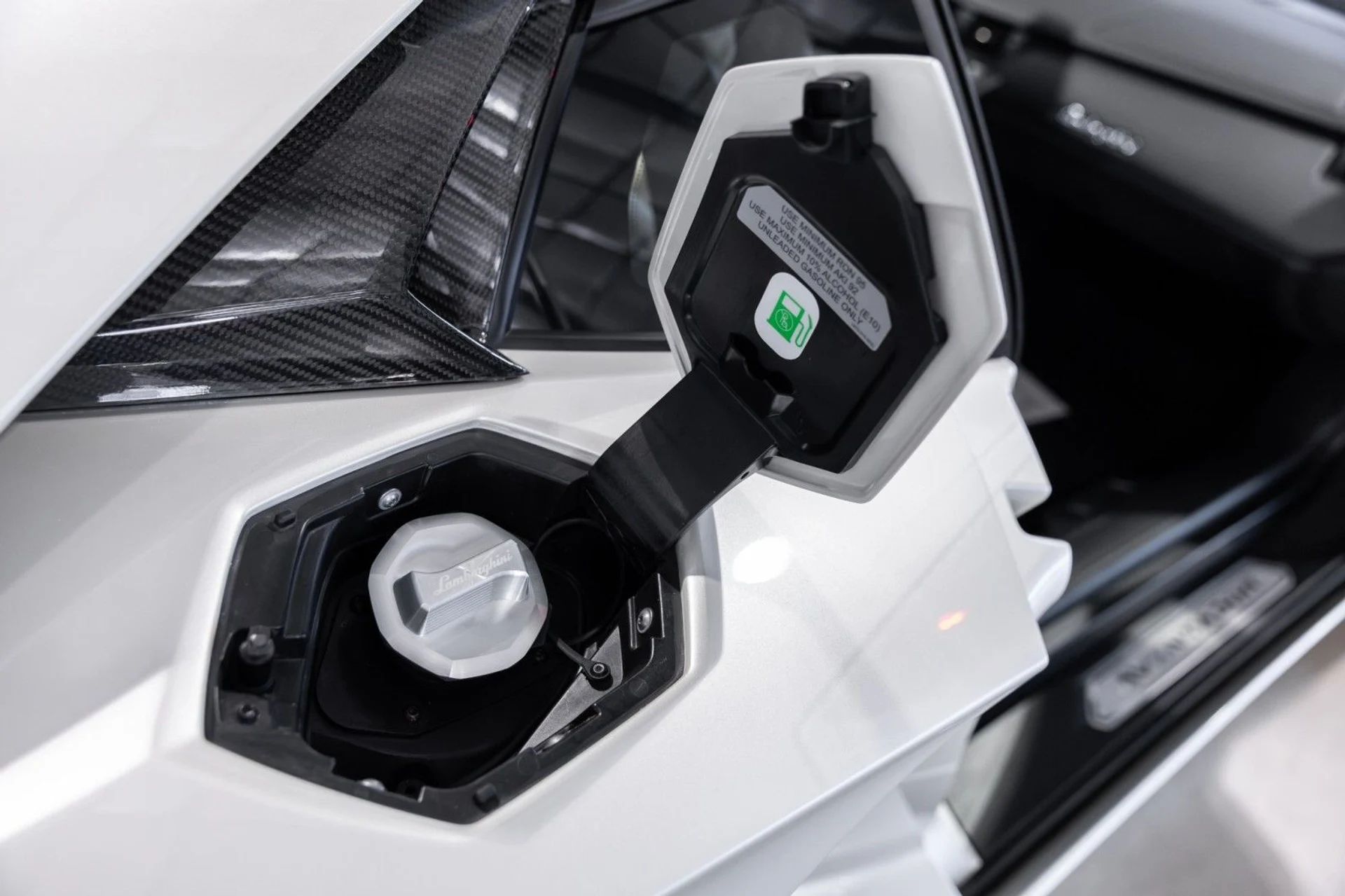 mph038_1508539197_f_A_19f4348545