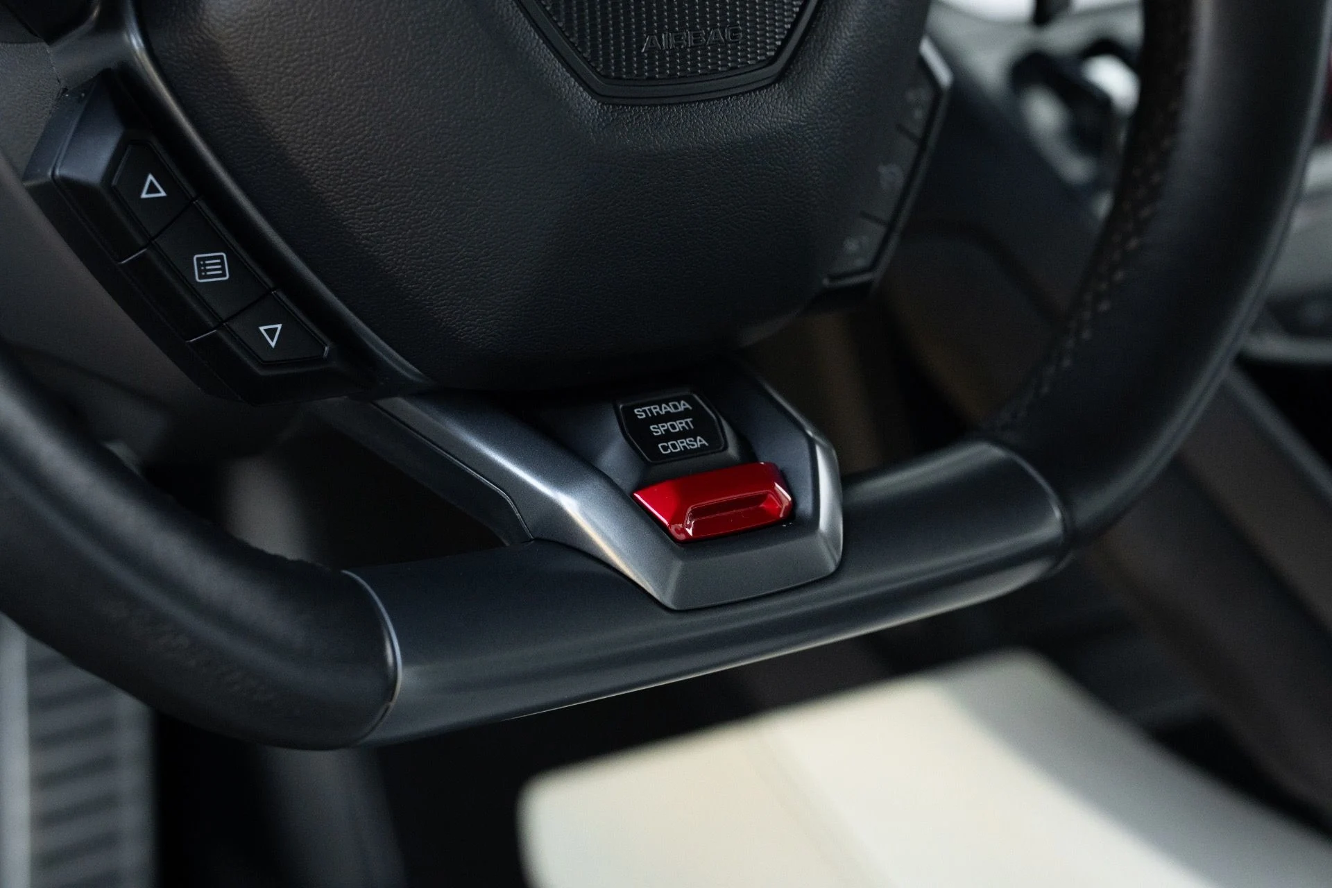 mph038_1513212277_Used_2016_Lamborghini_Huracan_LP_610_4_1771995727_816815a7d2