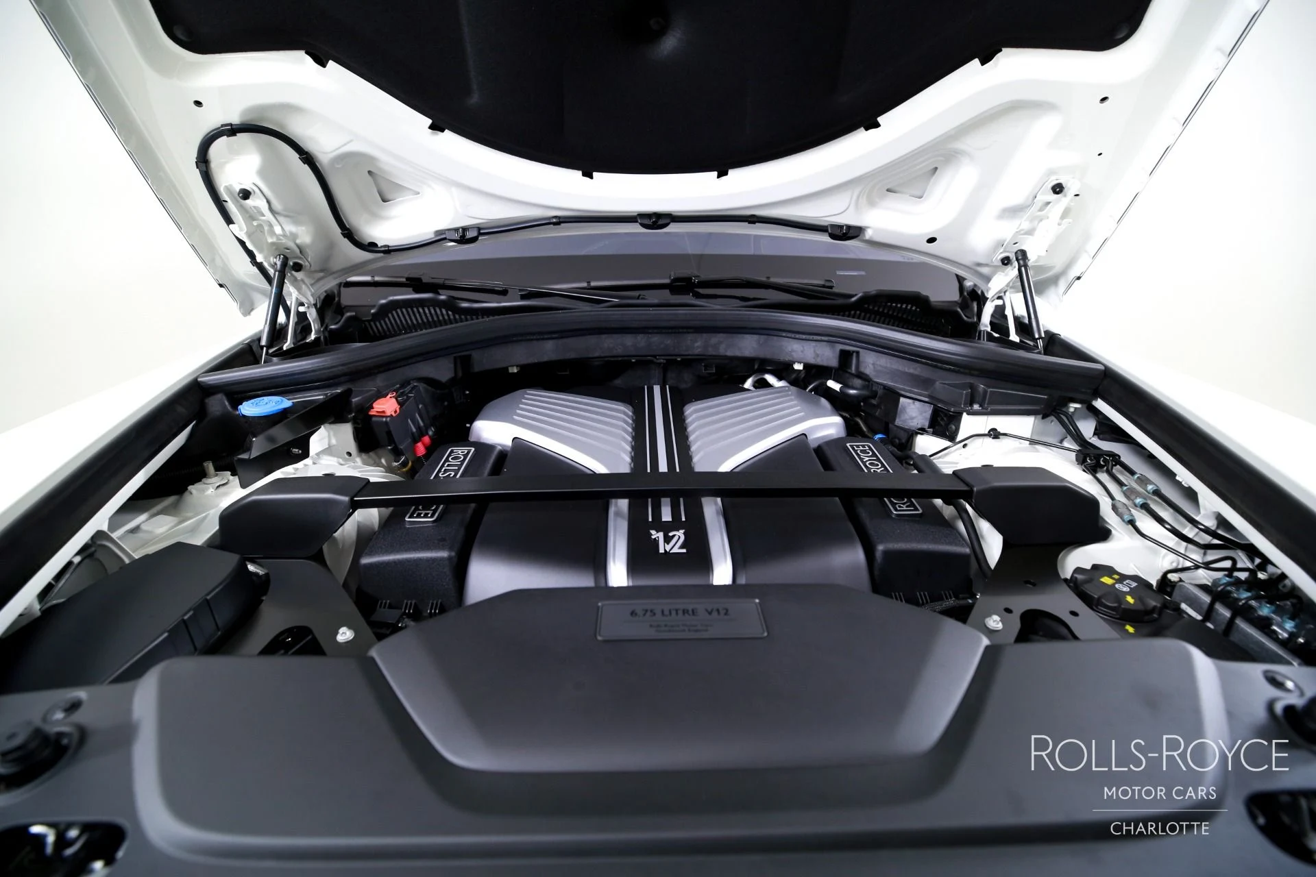 mph038_1536916893_Used_2026_Rolls_Royce_Cullinan_1774985933_62a3406973