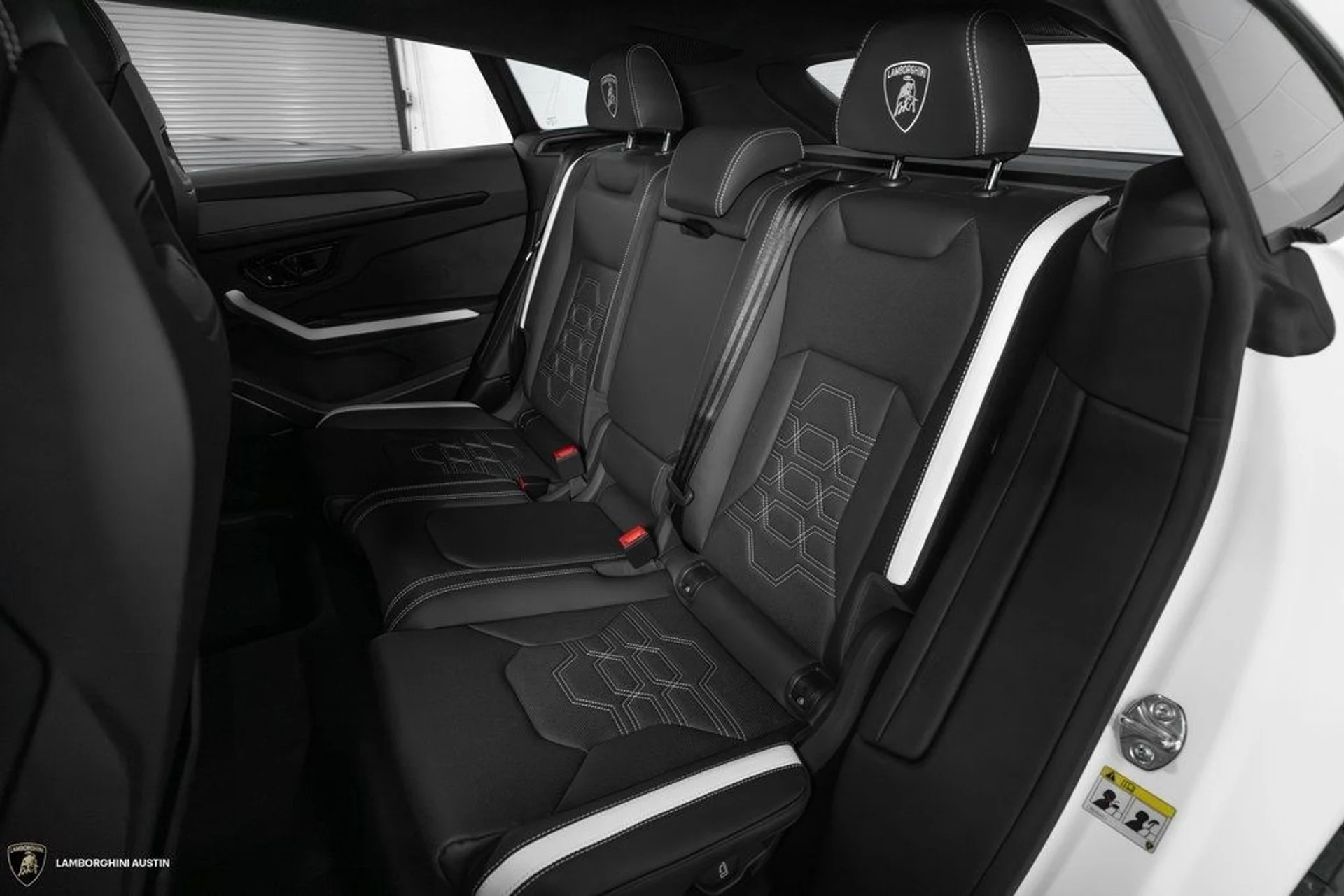 mph038_1538880302_4a826f8a8a99ad5bc2f749b75e52fdf9x_284e32ba2b