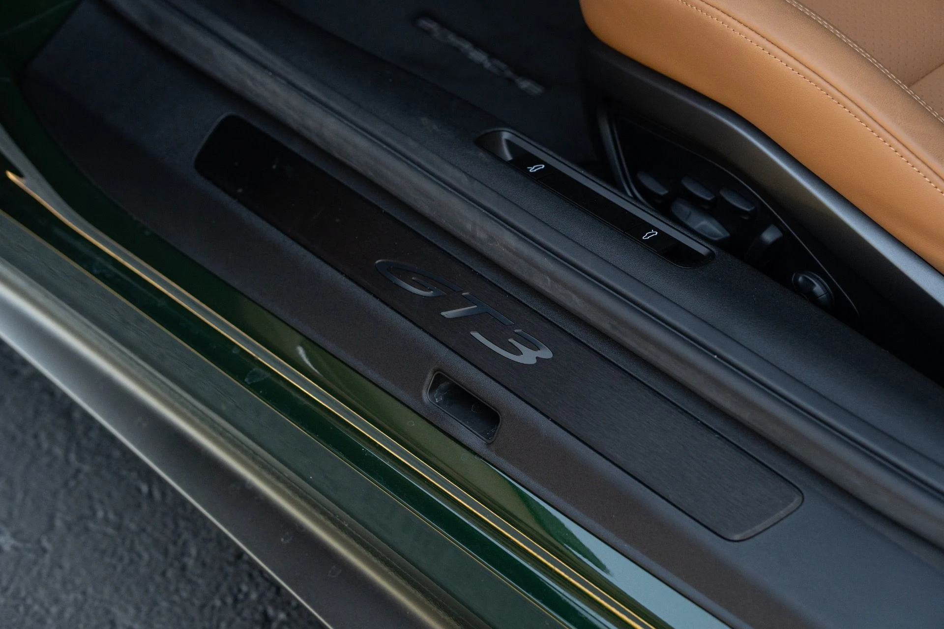 mph038_155214731_Used_2026_Porsche_911_GT_3_Touring_1770143984_c5f09b5077