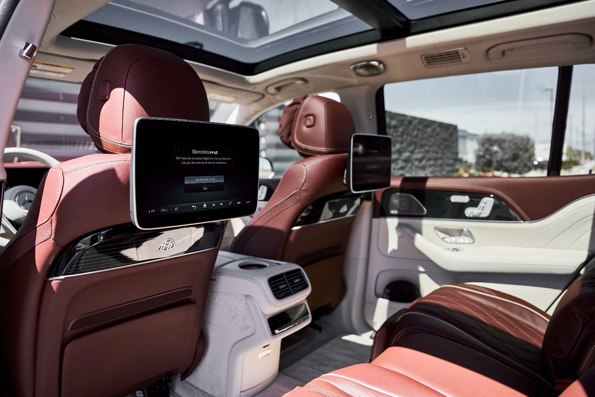 mph038_1561782310_Used_2026_Mercedes_Benz_GLS_Maybach_GLS_600_1777074106_d159435ee7