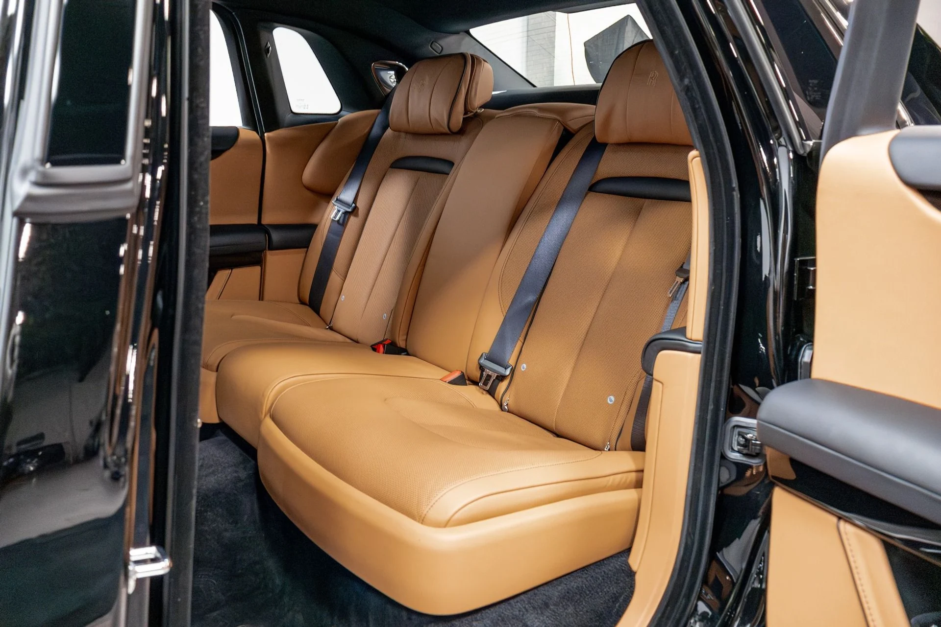 mph038_1563468329_Used_2022_Rolls_Royce_Ghost_1776785010_9ac08b0c20