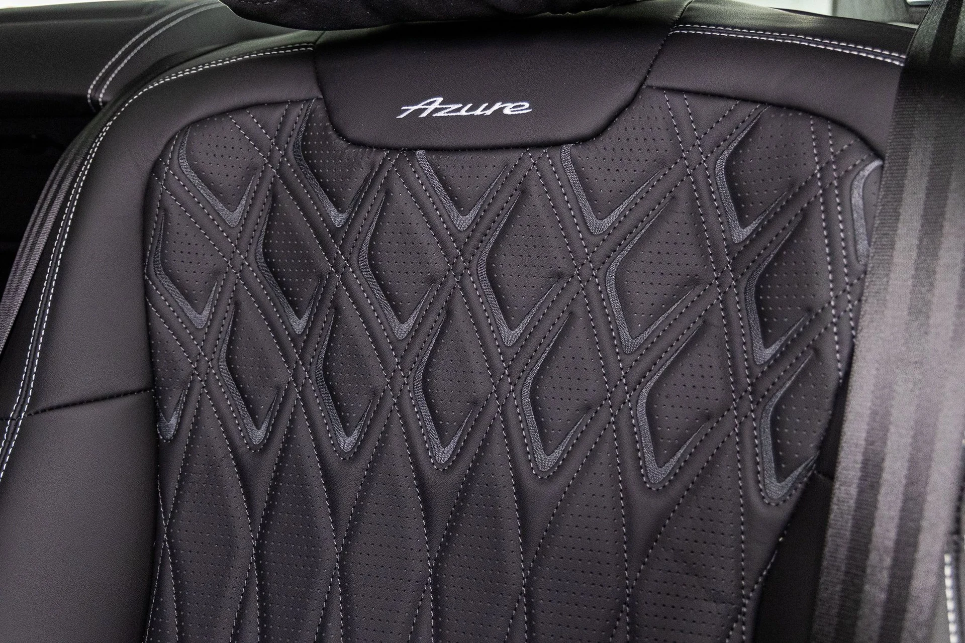 mph038_157084968_baa2c95c3b329aefc958f8b38d8da014x_dcc73a9230