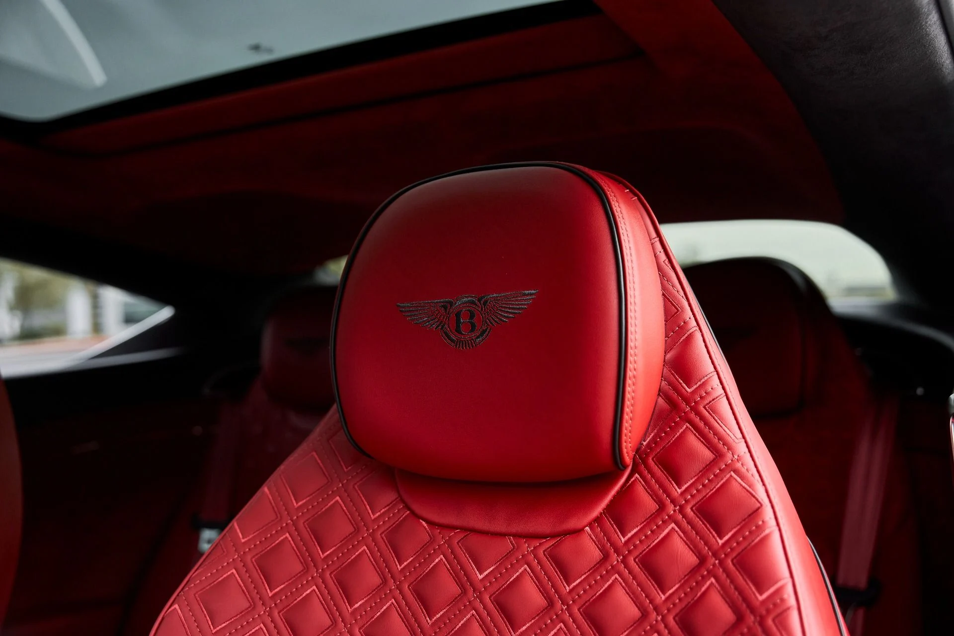 mph038_1572546103_Used_2022_Bentley_Continental_GT_V8_1766784192_74c36d6817