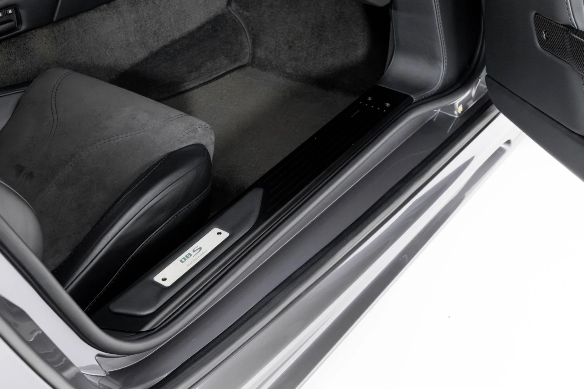 mph038_157707961_Used_2009_Aston_Martin_DBS_1763602390_ab20dda182