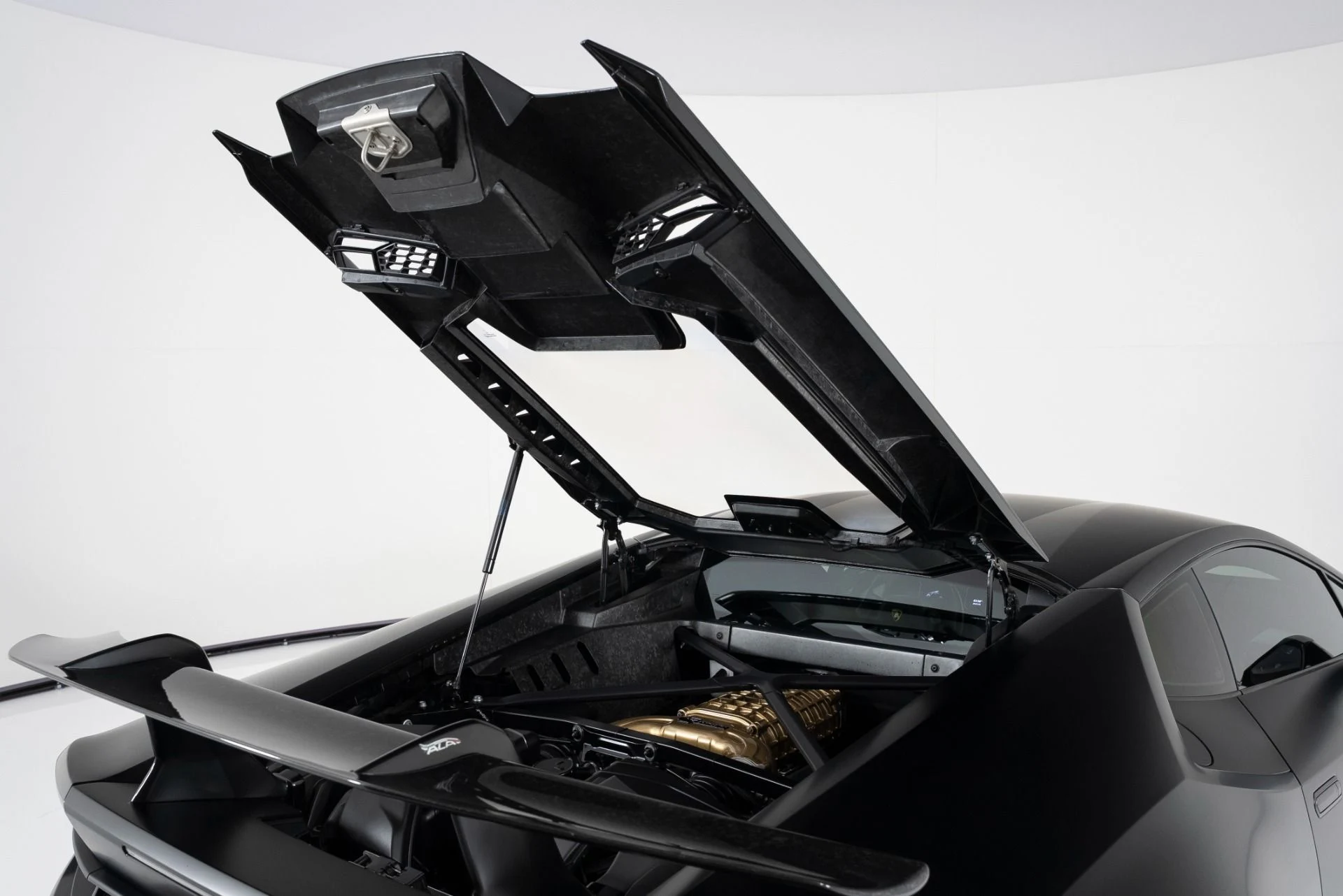 mph038_1622348648_Used_2018_Lamborghini_Huracan_Performante_1747180819_81d6314507