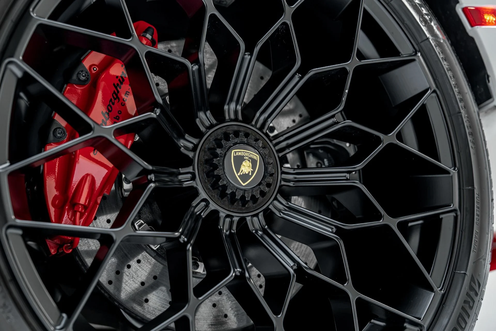 mph038_1629387247_Used_2022_Lamborghini_Huracan_STO_1790709112_565ecc8a34