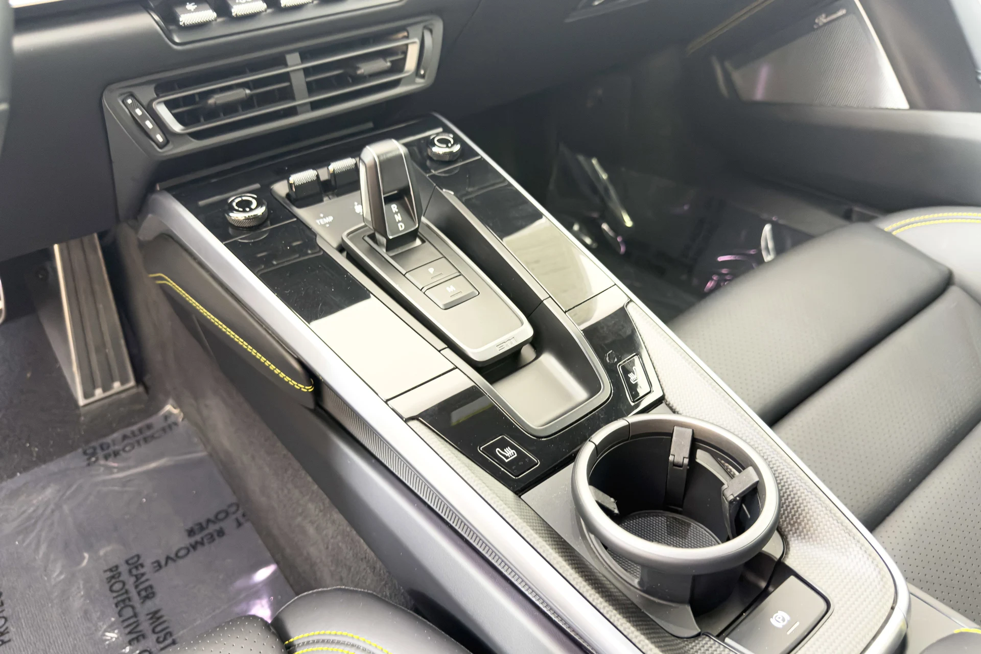 mph038_163598680_f10c666bf4f5879c19a0a2ca9fce94ac_b41ba3d577