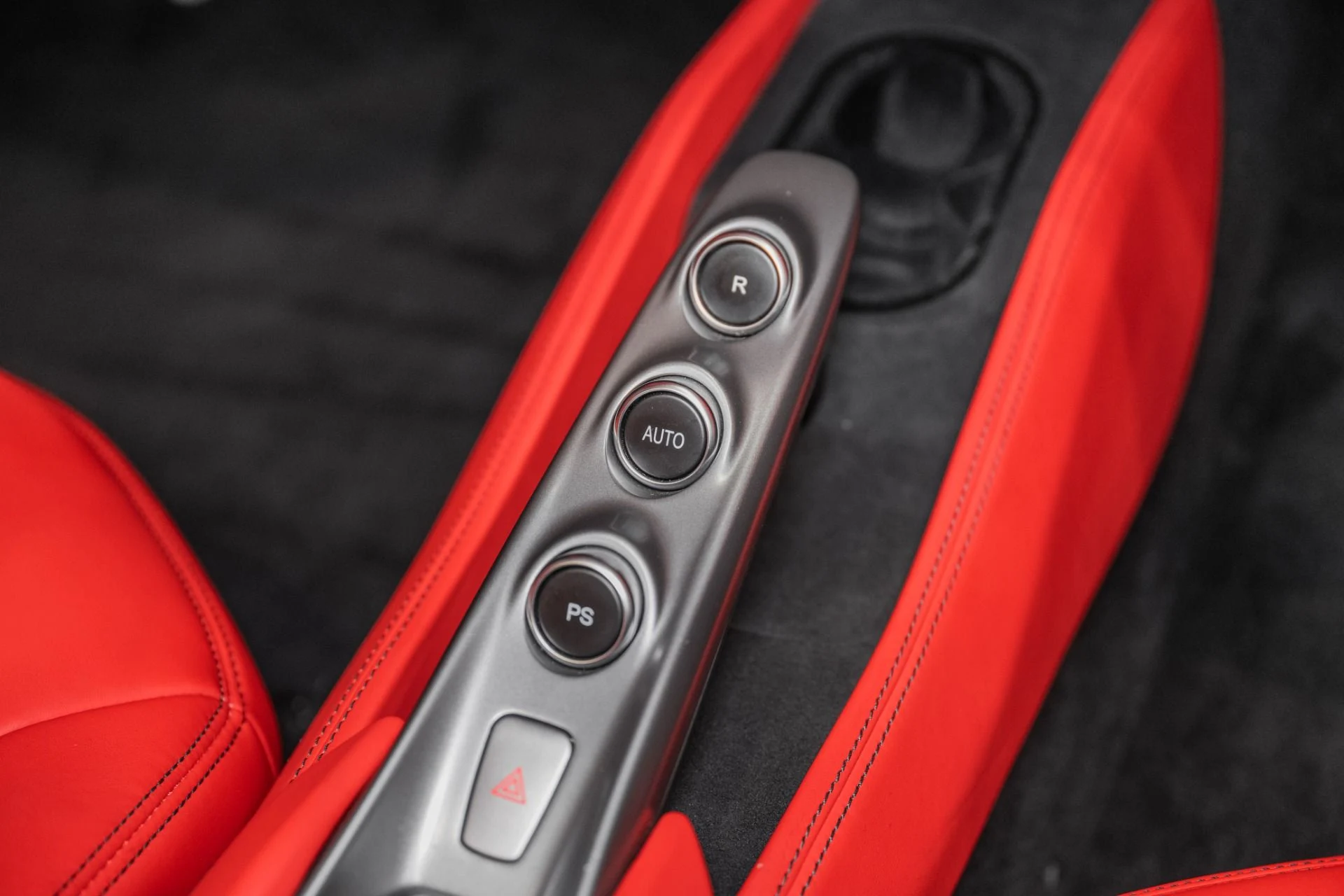 mph038_1639406432_Used_2021_Ferrari_F8_Spider_1788191759_f579dd9945