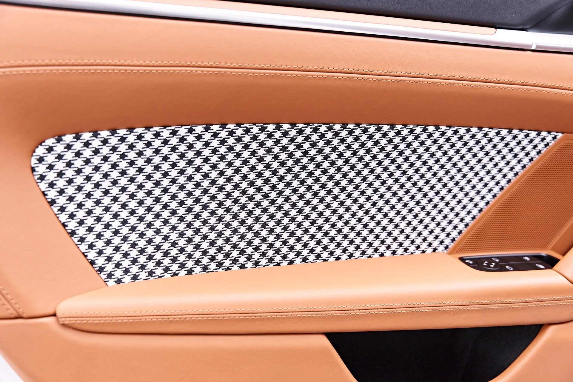 mph038_1646876652_Used_2024_Porsche_911_Turbo_S_1777505265_66d9a2cf9d