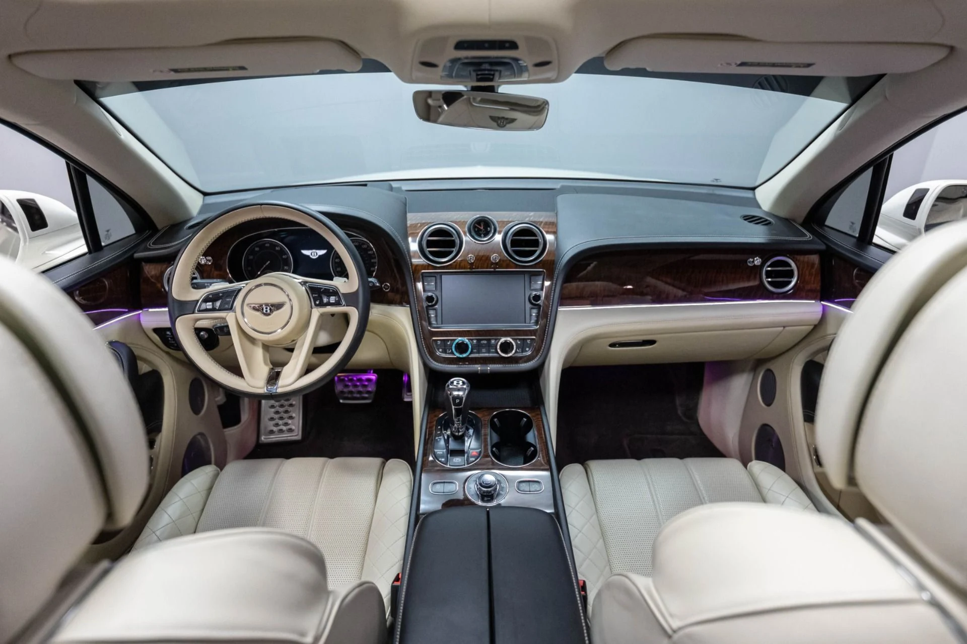 mph038_1668241910_Used_2017_Bentley_Bentayga_W12_1787159716_c97a668839