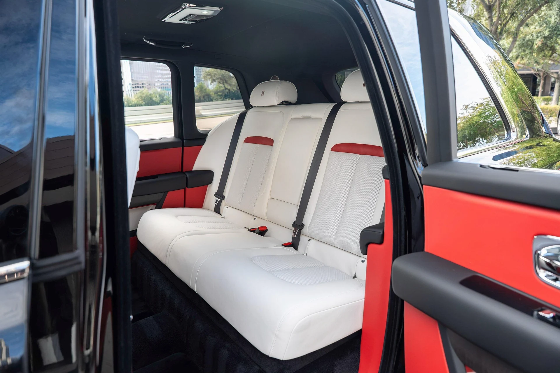 mph038_1675287795_459512611_695cc1f08f3ee920bf518755_4c27004d81