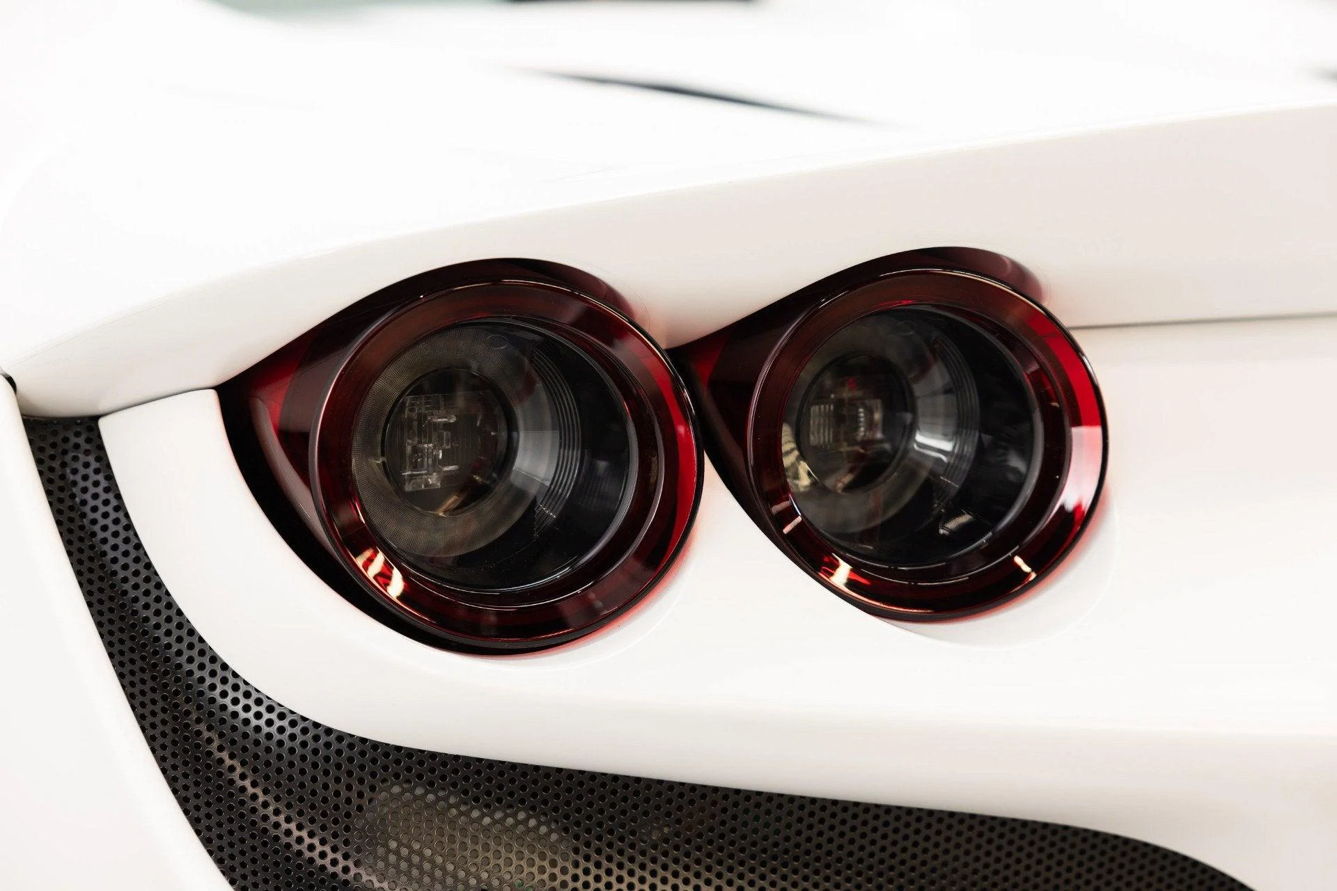 mph038_1678205117_Used_2022_Ferrari_F8_Spider_1789652701_5791119933